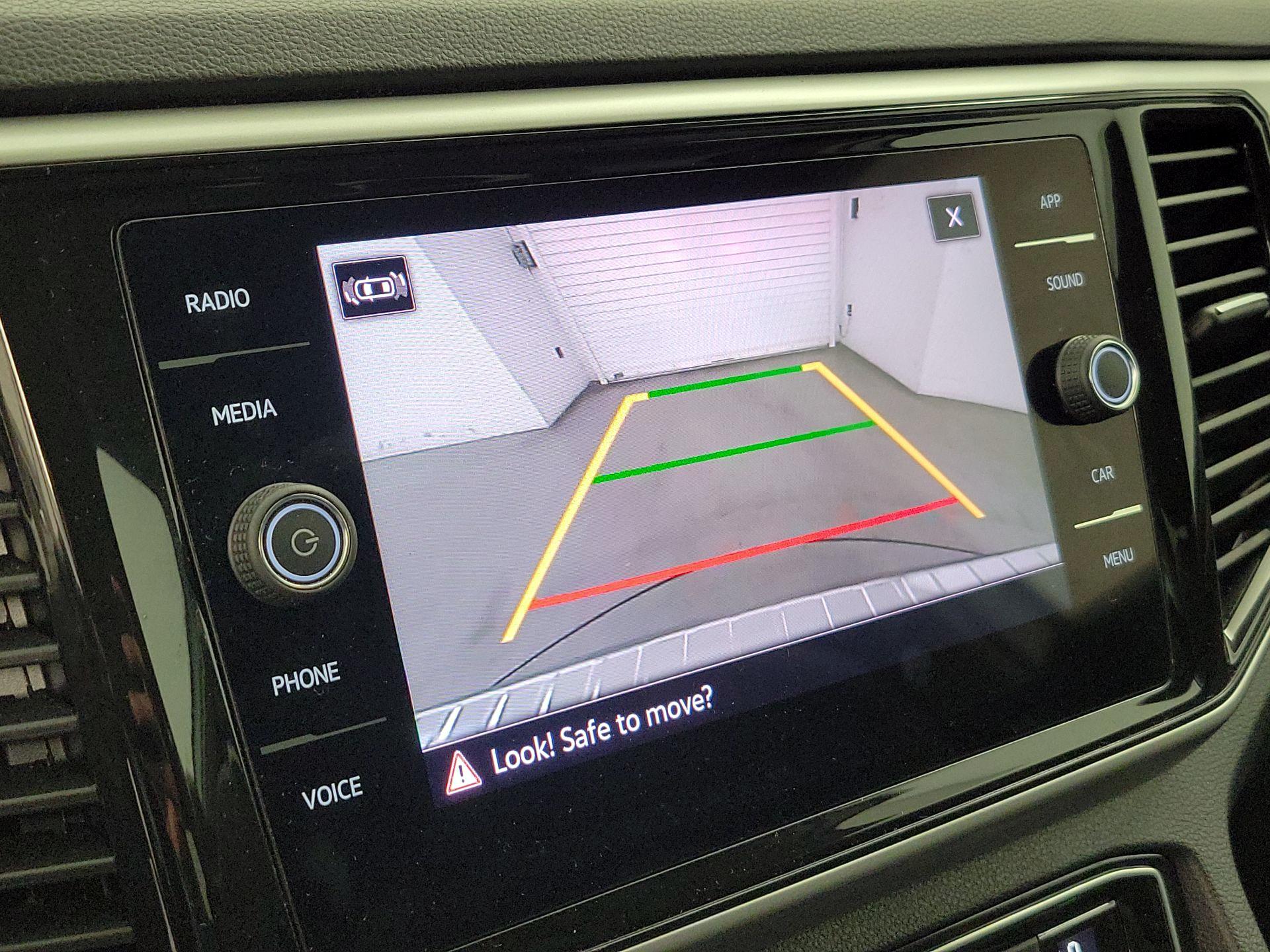 Thumbnail: 2023 Volkswagen Atlas - 14