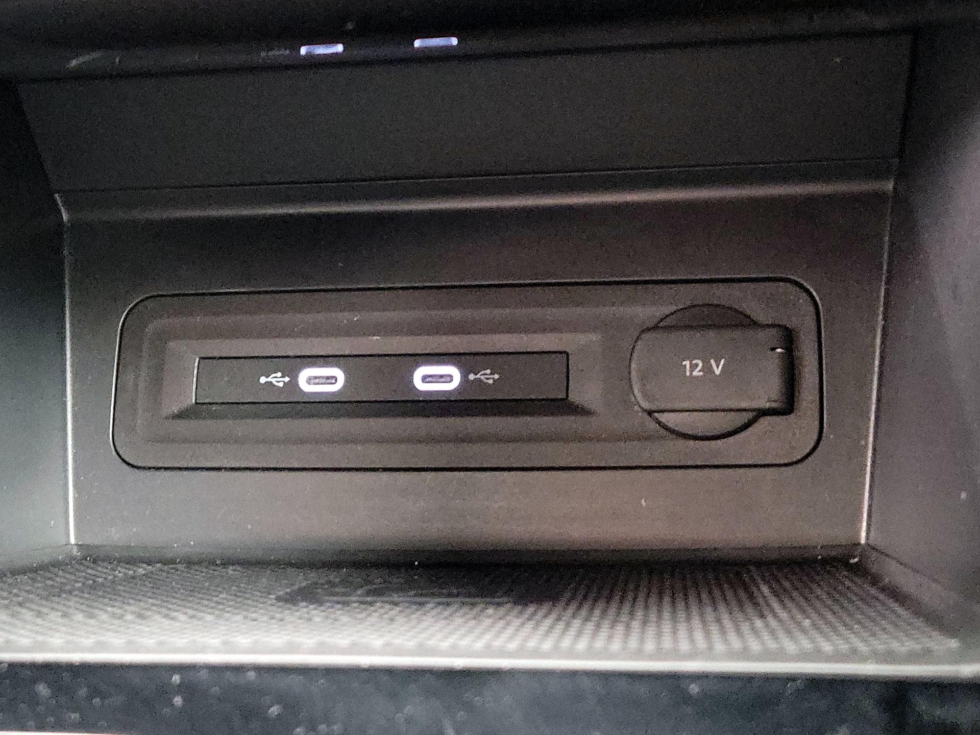 Thumbnail: 2023 Volkswagen Atlas - 18