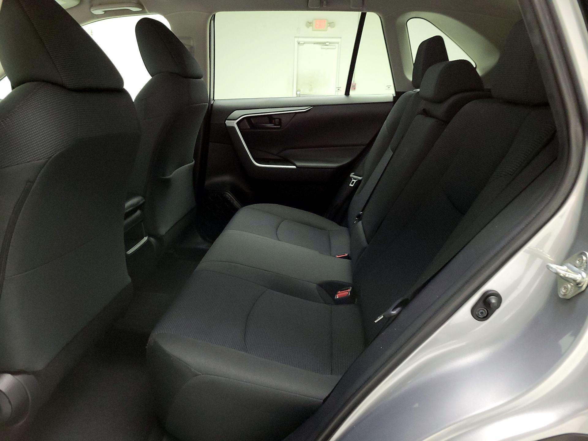 Thumbnail: 2021 Toyota RAV4 - 19