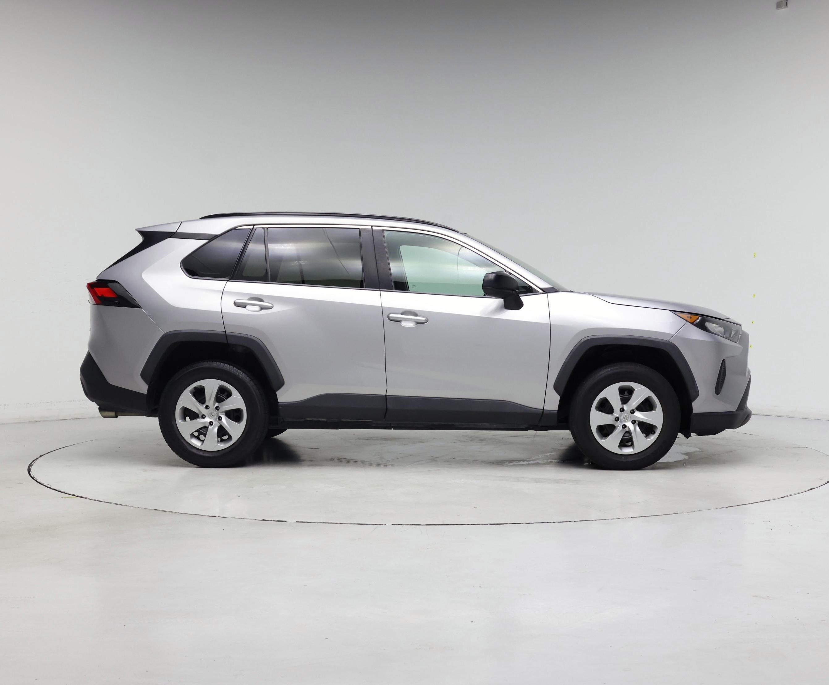 Thumbnail: 2021 Toyota RAV4 - 7