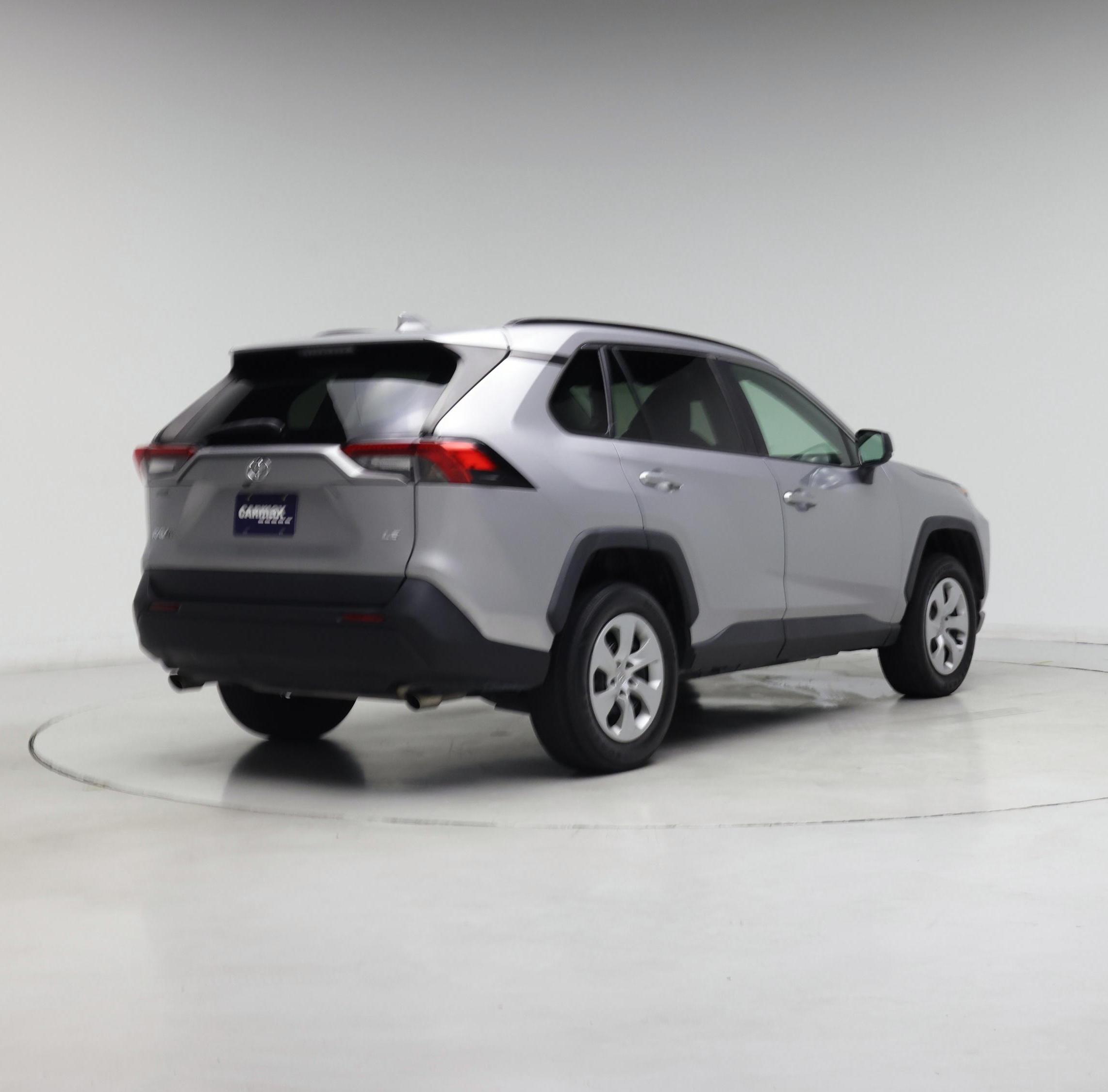 Thumbnail: 2021 Toyota RAV4 - 8