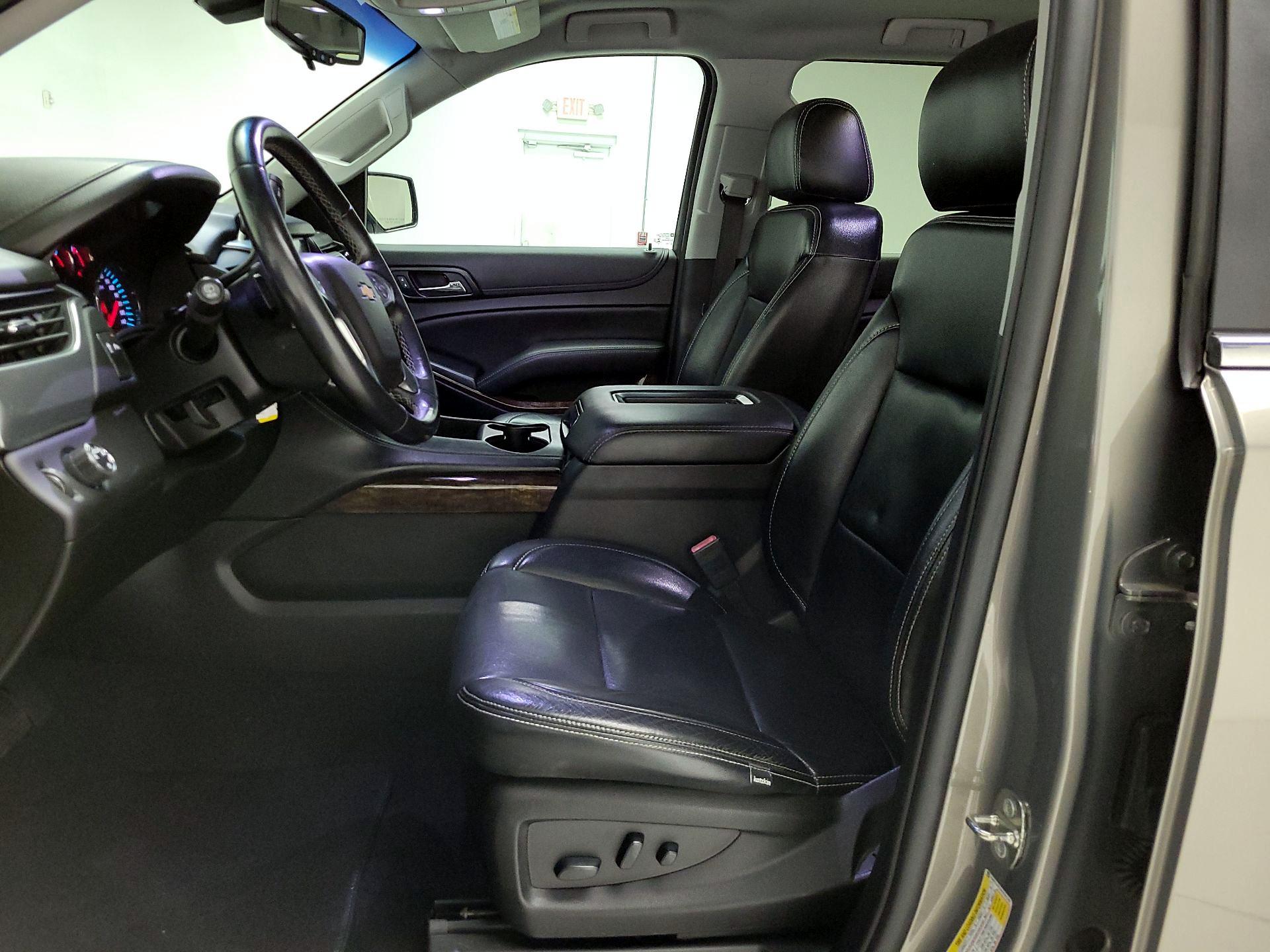 Thumbnail: 2019 Chevrolet Tahoe - 11