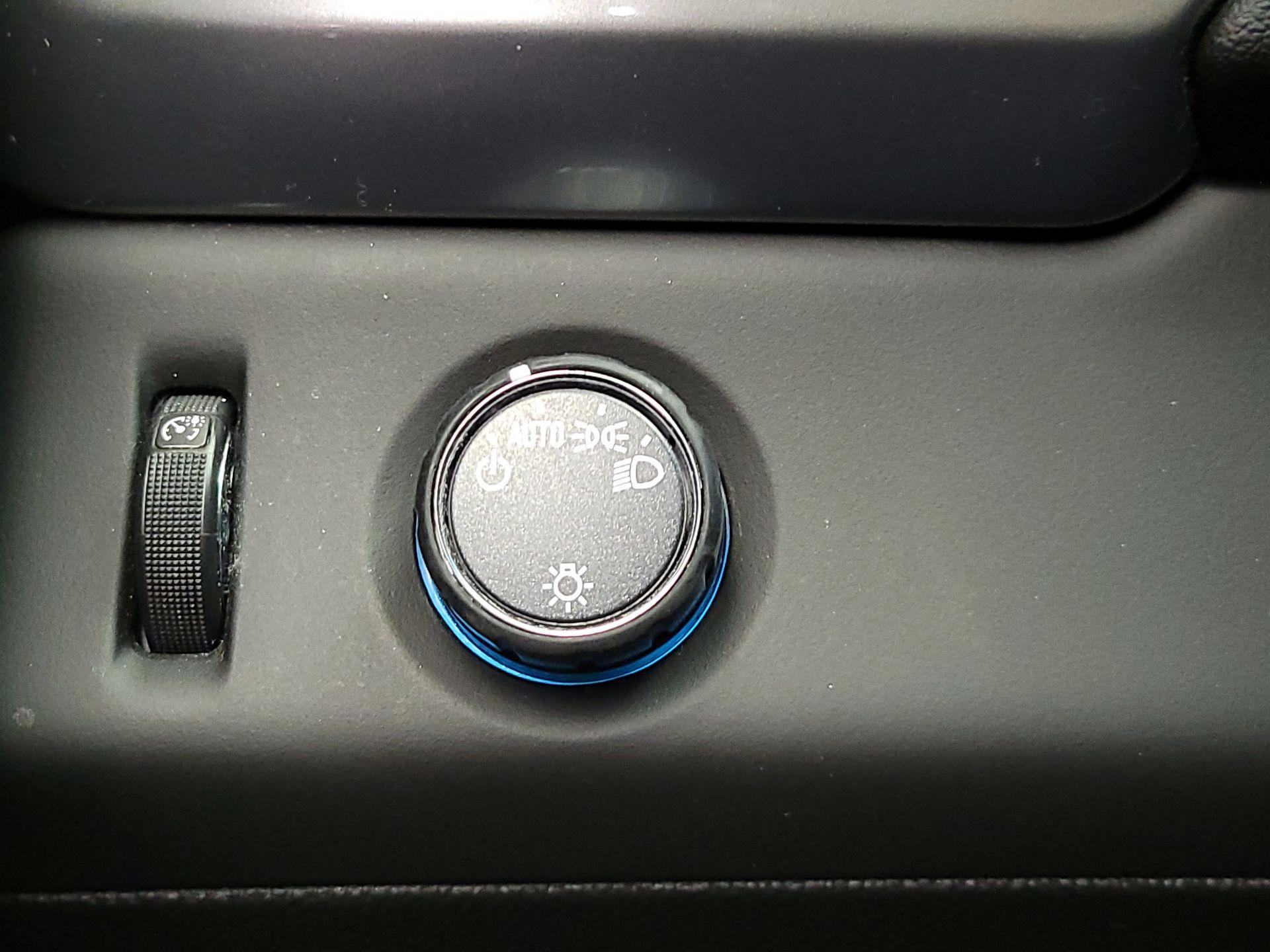 Thumbnail: 2019 Chevrolet Tahoe - 13