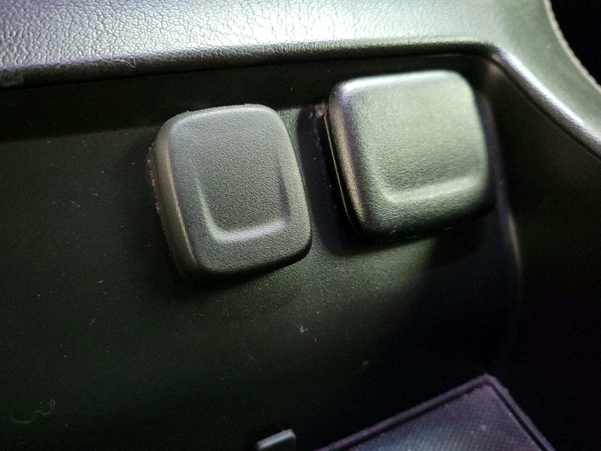 Thumbnail: 2019 Chevrolet Tahoe - 18