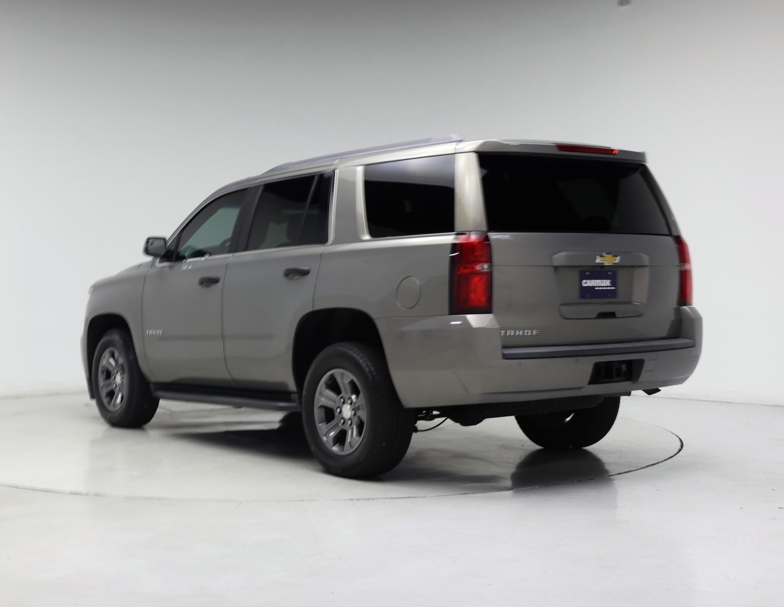 Thumbnail: 2019 Chevrolet Tahoe - 2