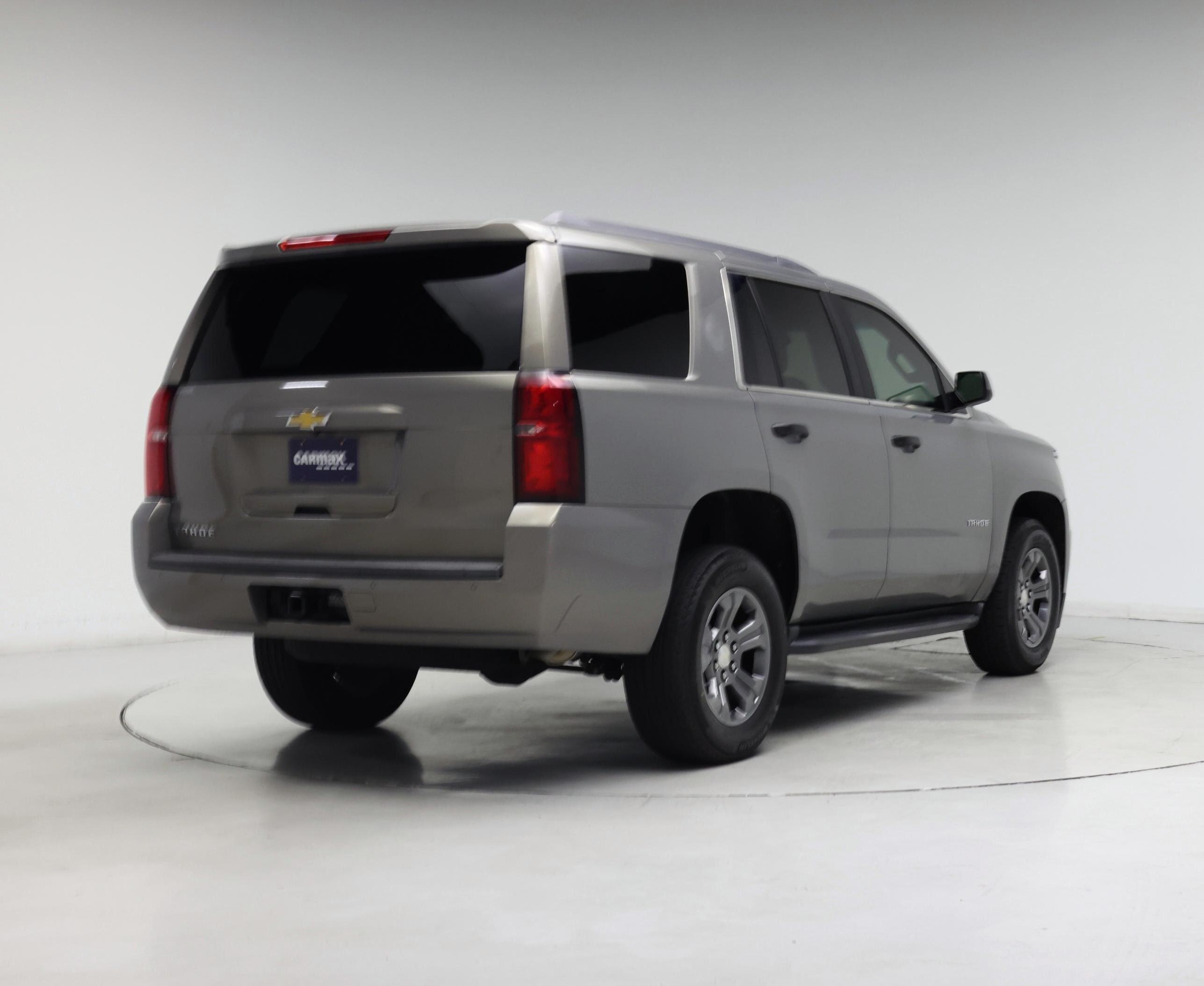 Thumbnail: 2019 Chevrolet Tahoe - 8