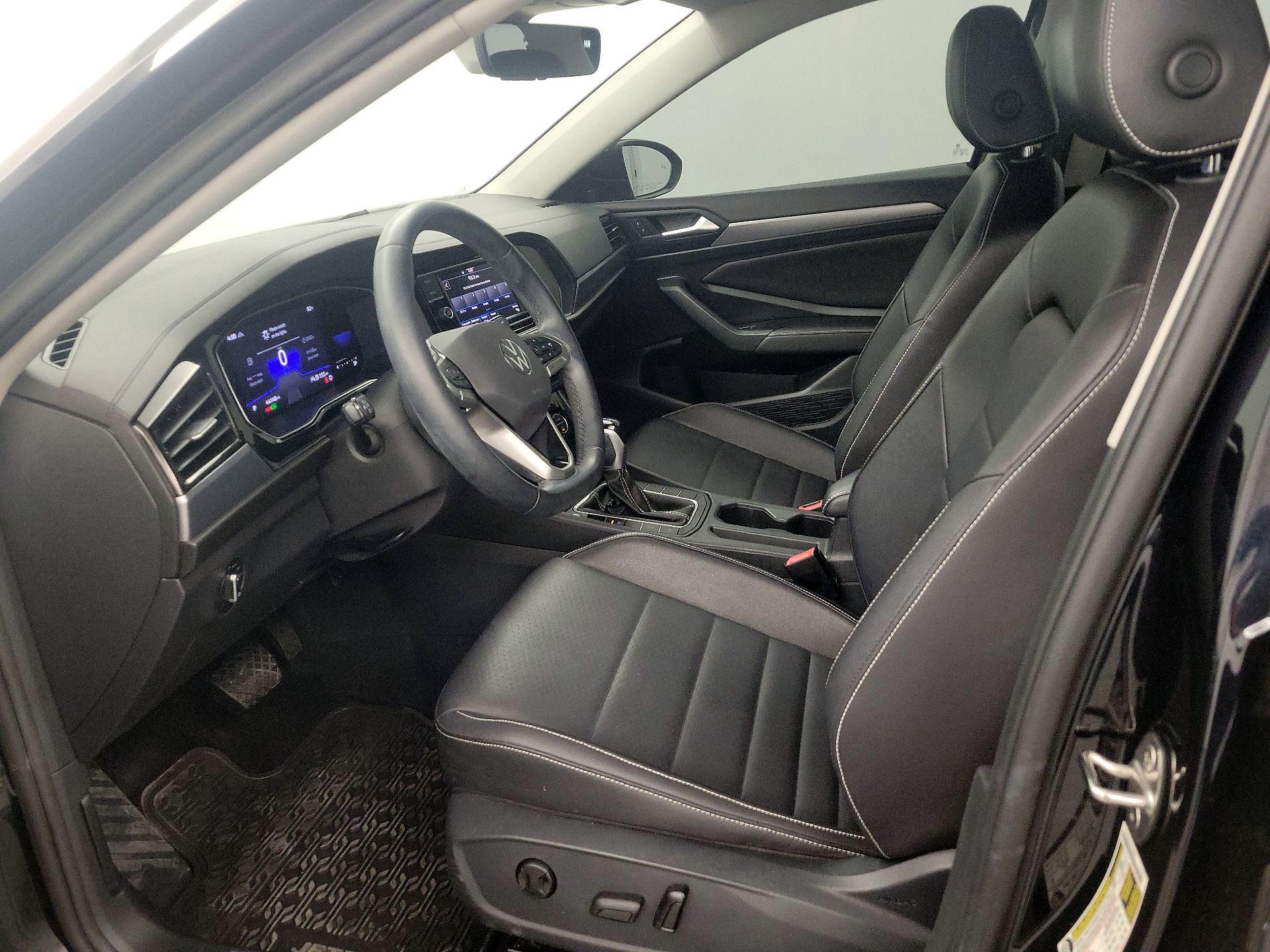 Thumbnail: 2022 Volkswagen Jetta - 11