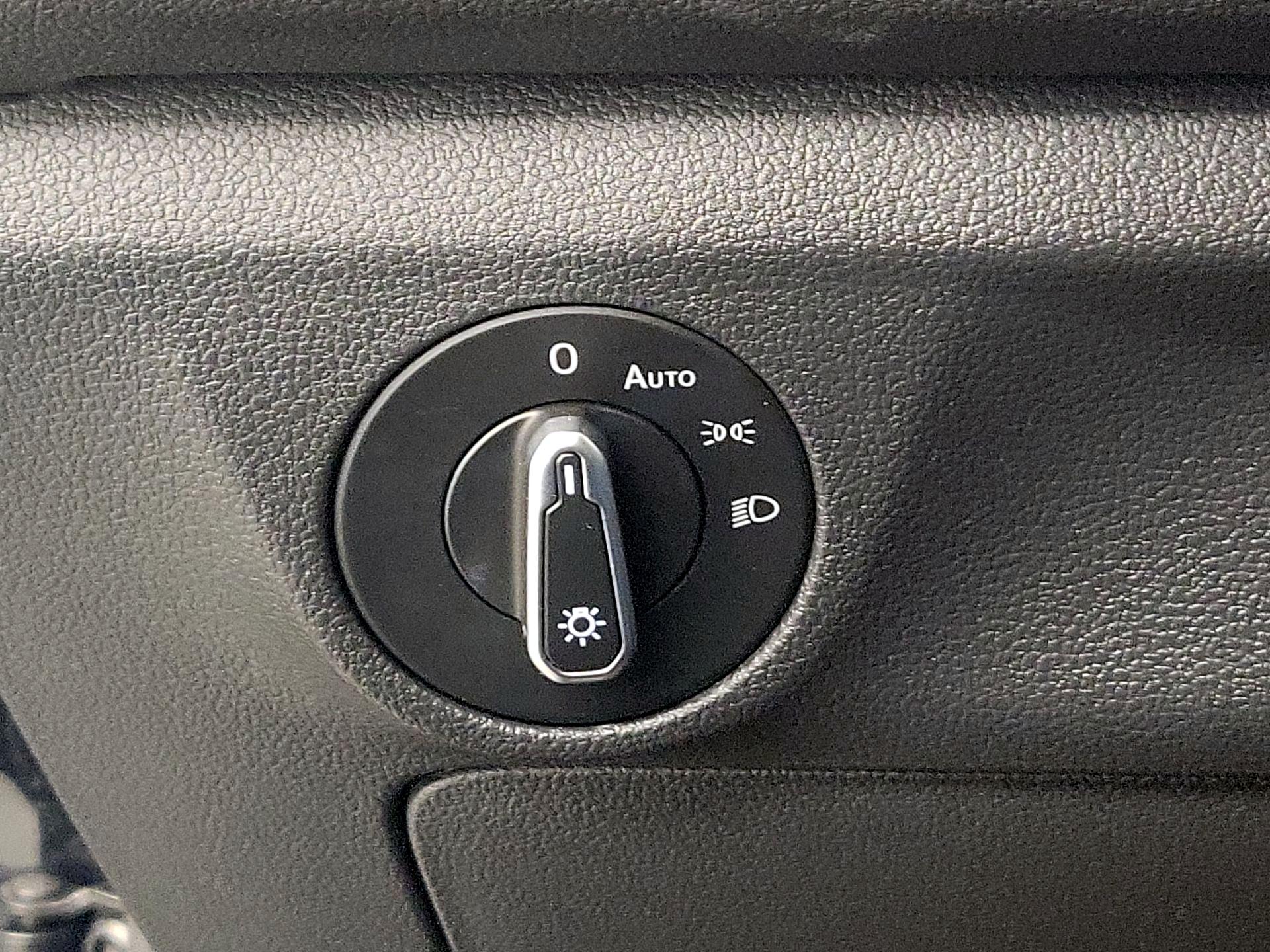 Thumbnail: 2022 Volkswagen Jetta - 13