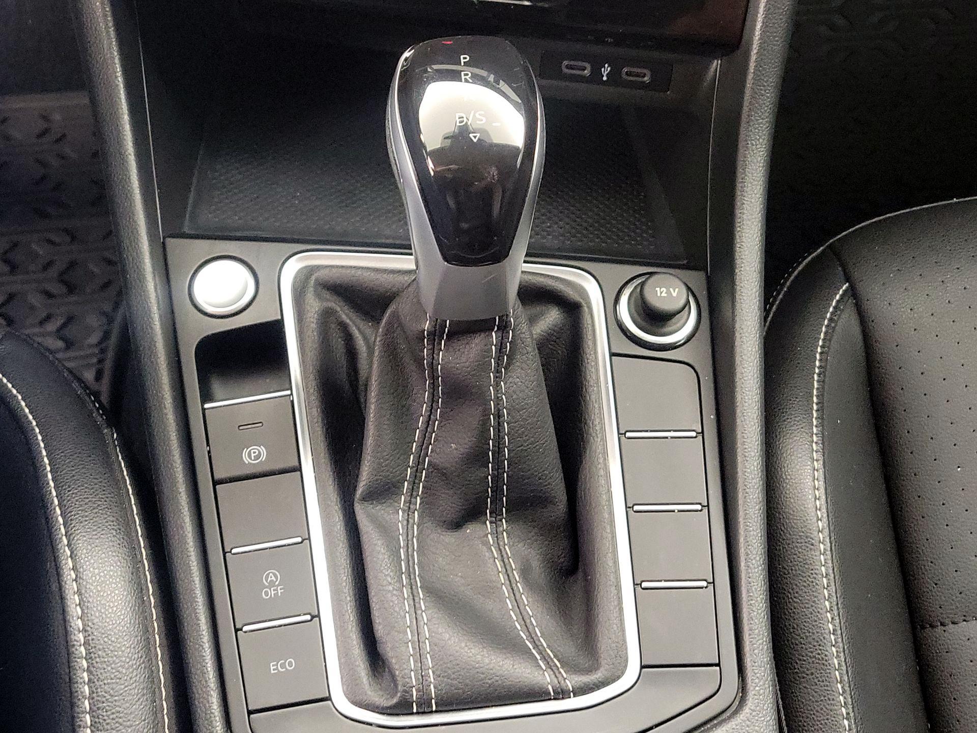 Thumbnail: 2022 Volkswagen Jetta - 17