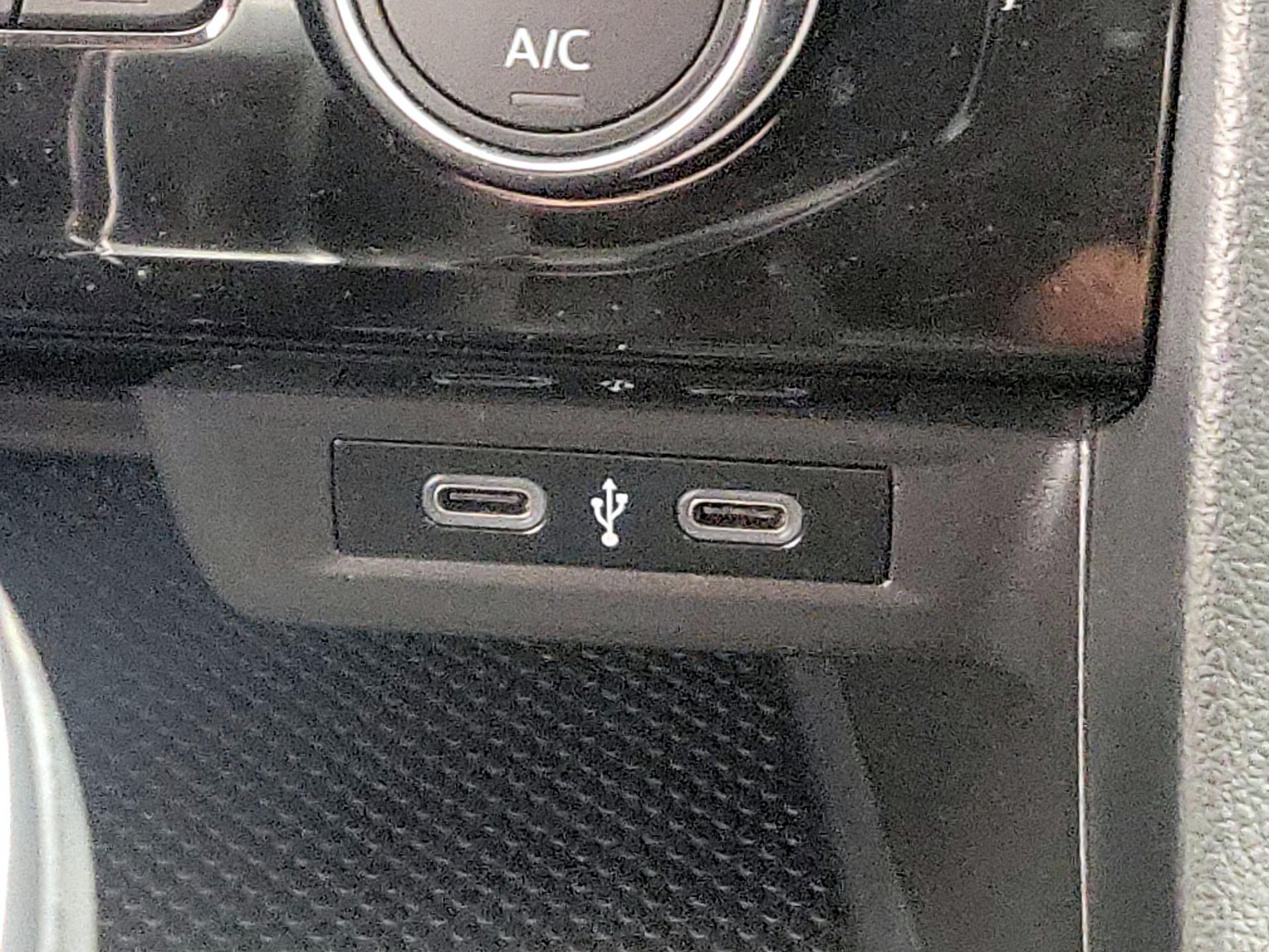 Thumbnail: 2022 Volkswagen Jetta - 18