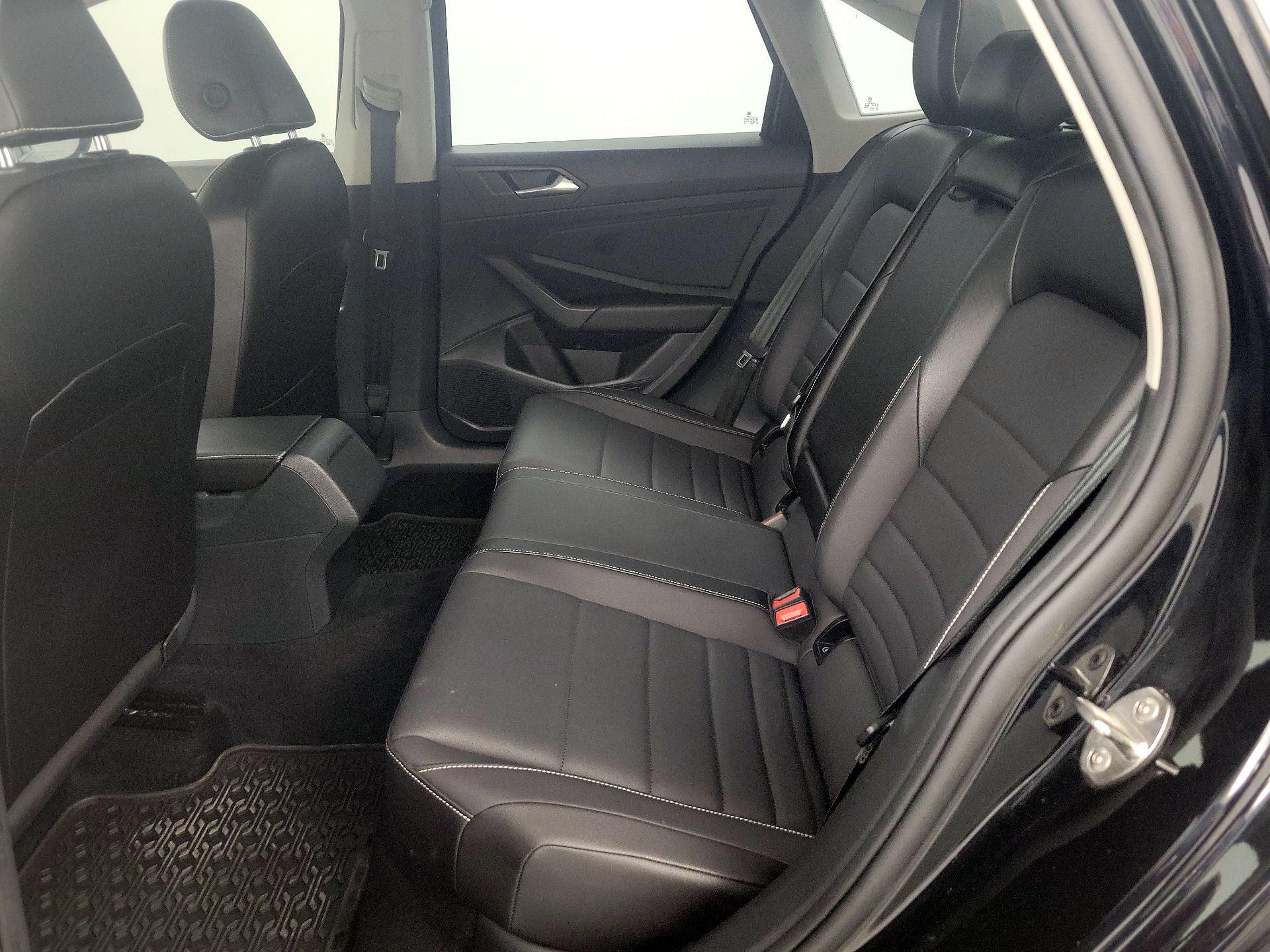 Thumbnail: 2022 Volkswagen Jetta - 19