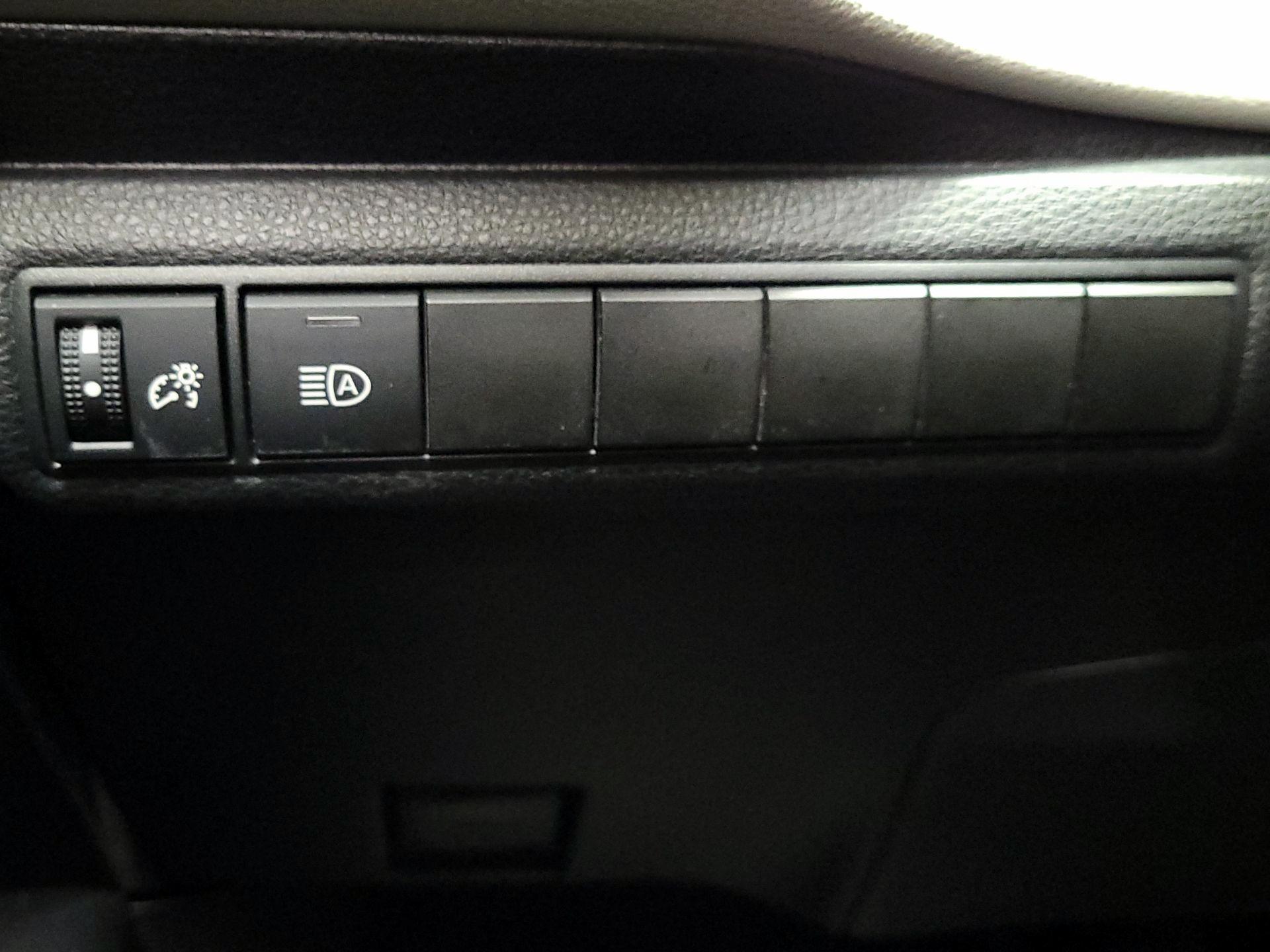 Thumbnail: 2020 Toyota Corolla - 13