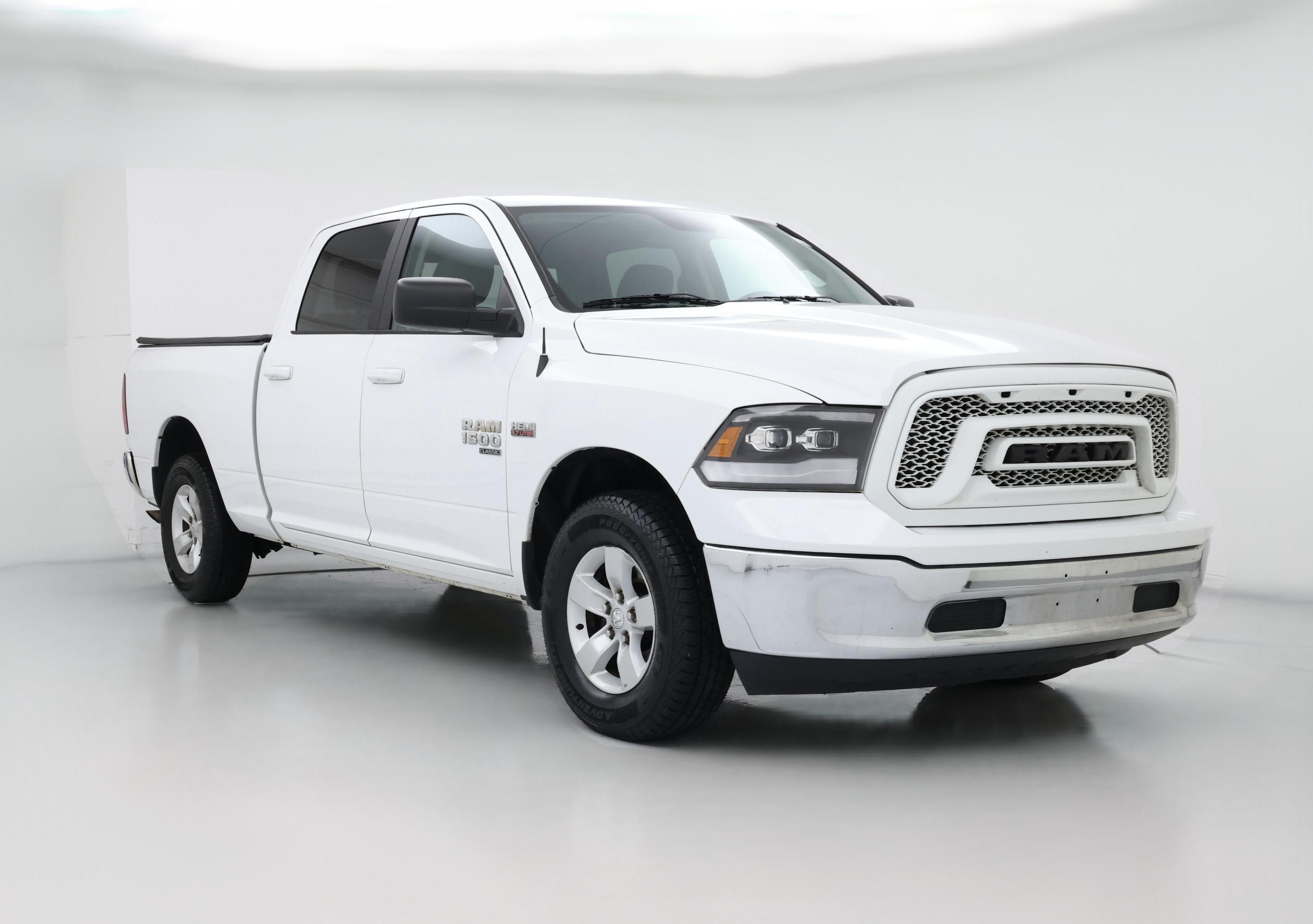 Thumbnail: 2020 RAM 1500 Classic - 1