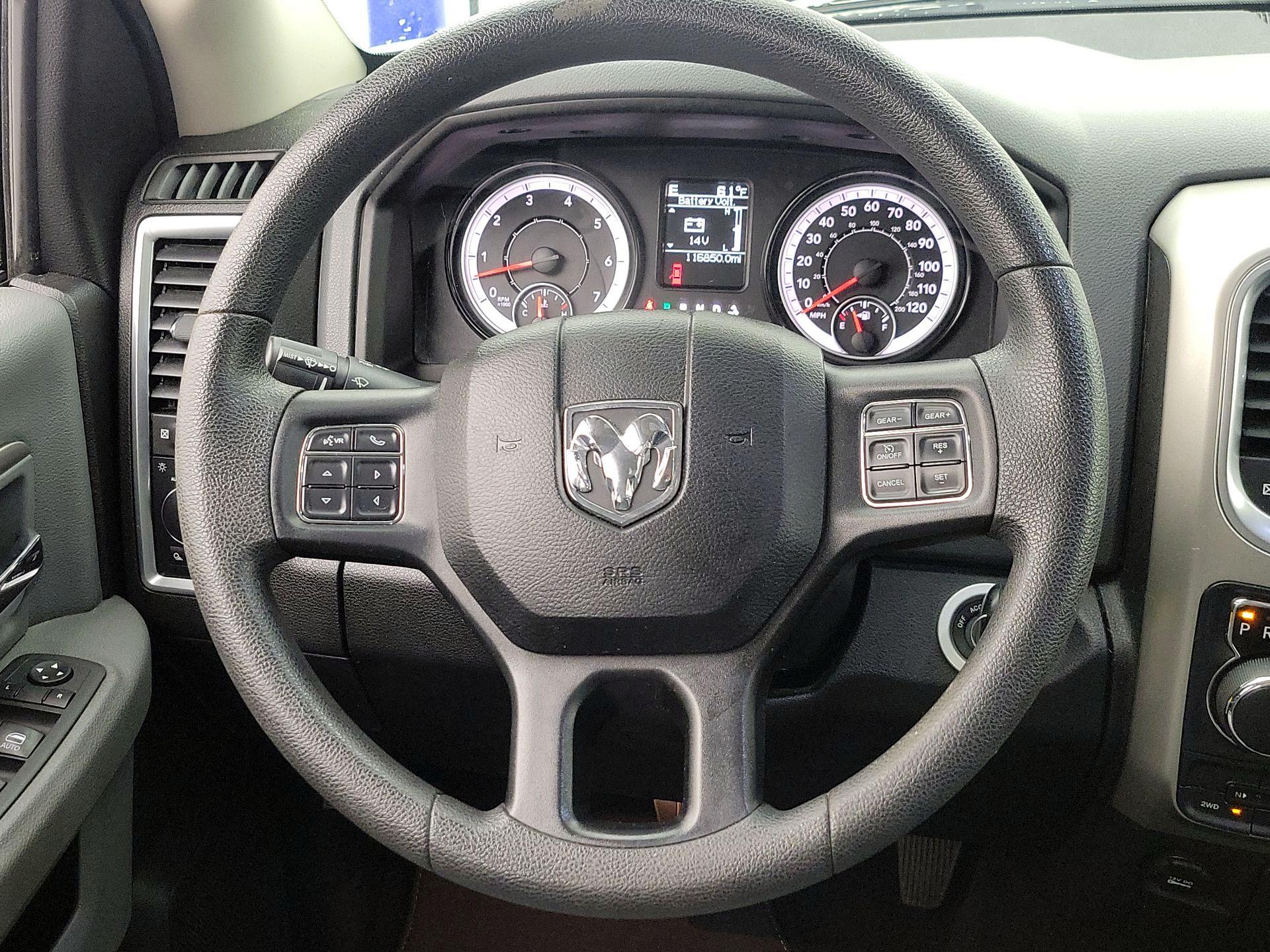 Thumbnail: 2020 RAM 1500 Classic - 10