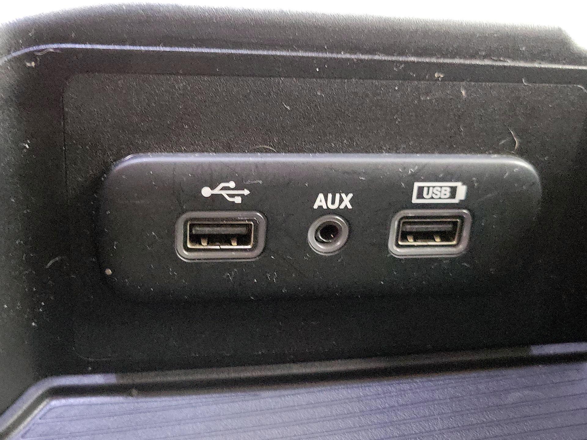 Thumbnail: 2020 RAM 1500 Classic - 18