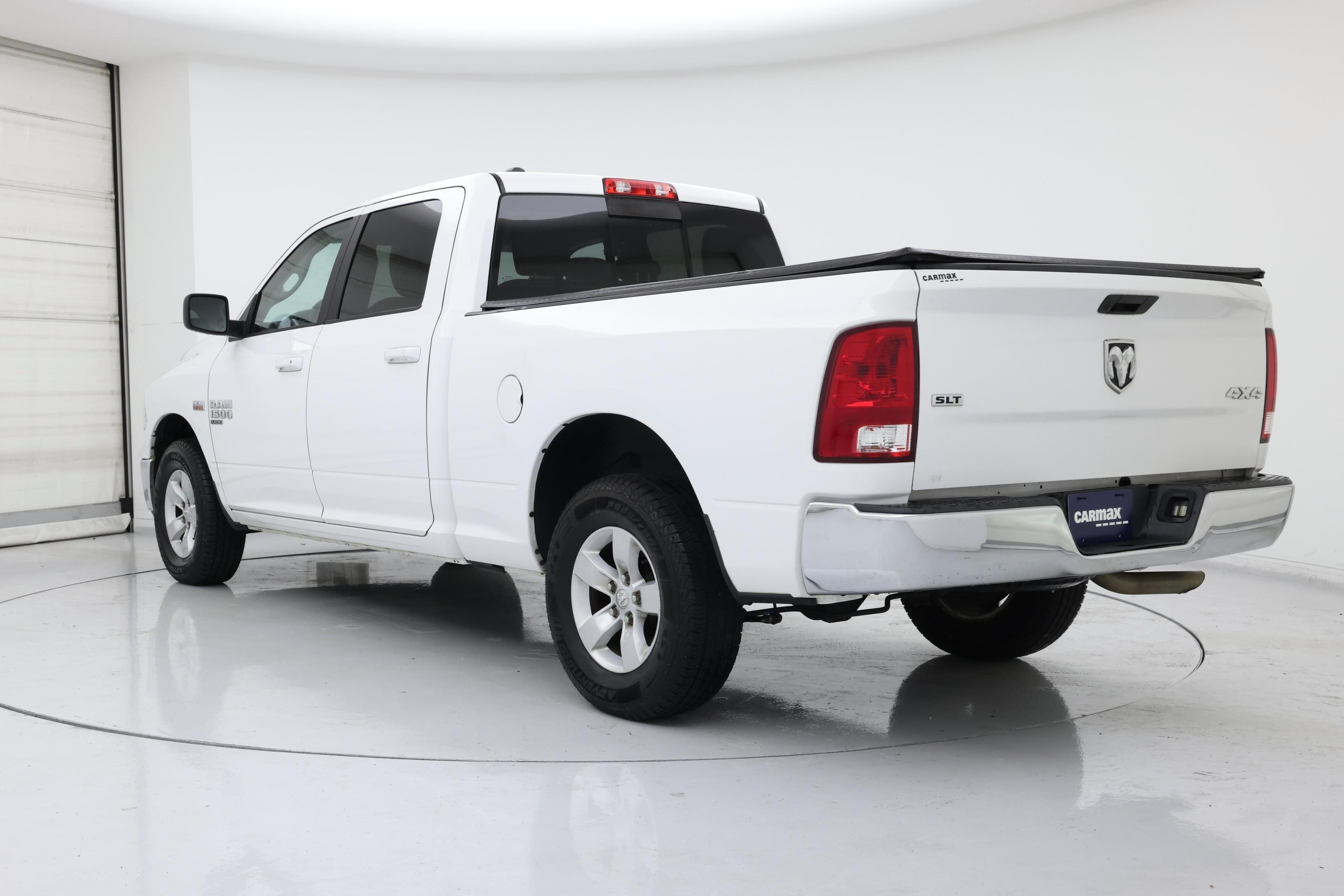 Thumbnail: 2020 RAM 1500 Classic - 2