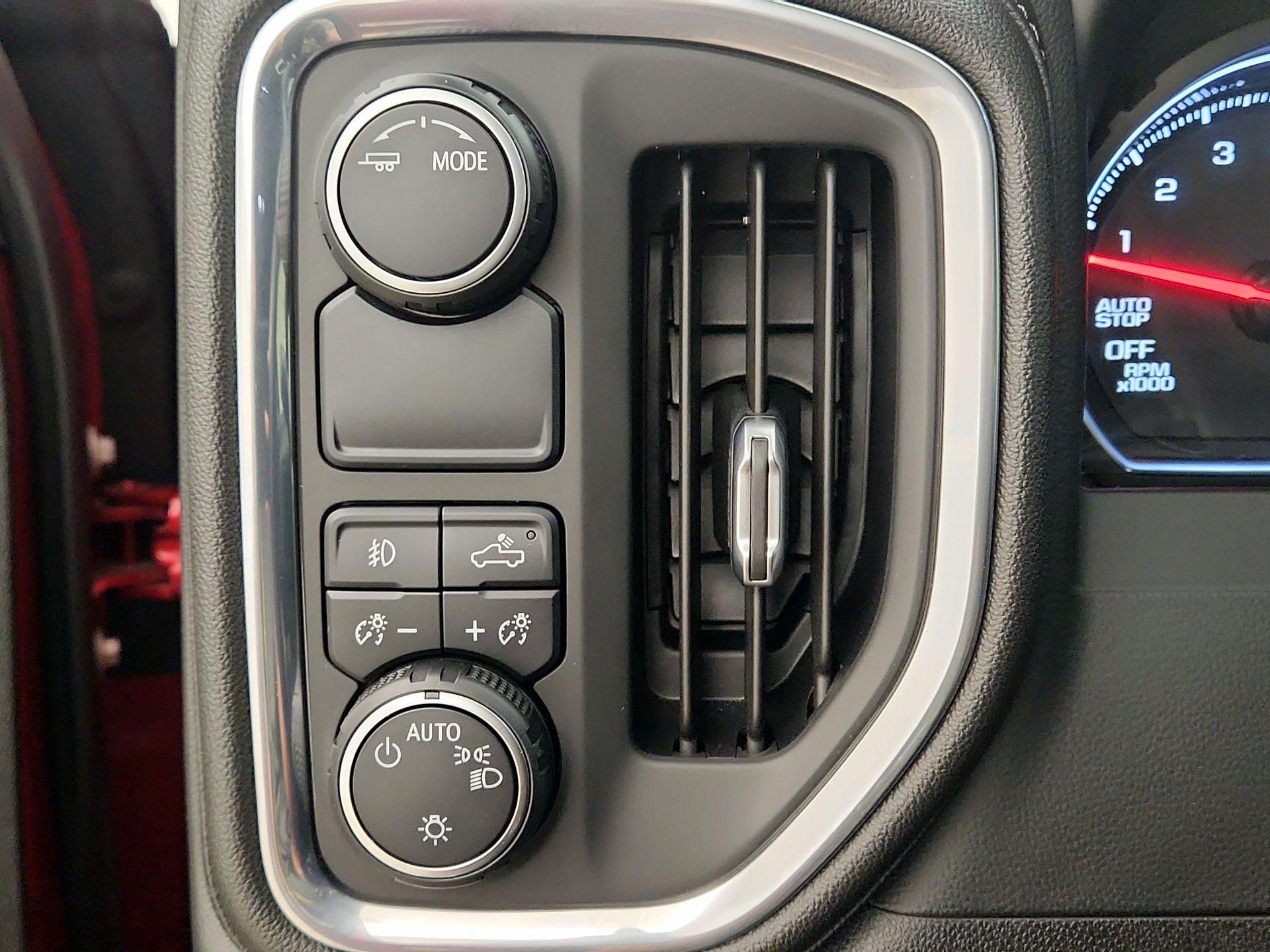 Thumbnail: 2021 Chevrolet Silverado 1500 - 13