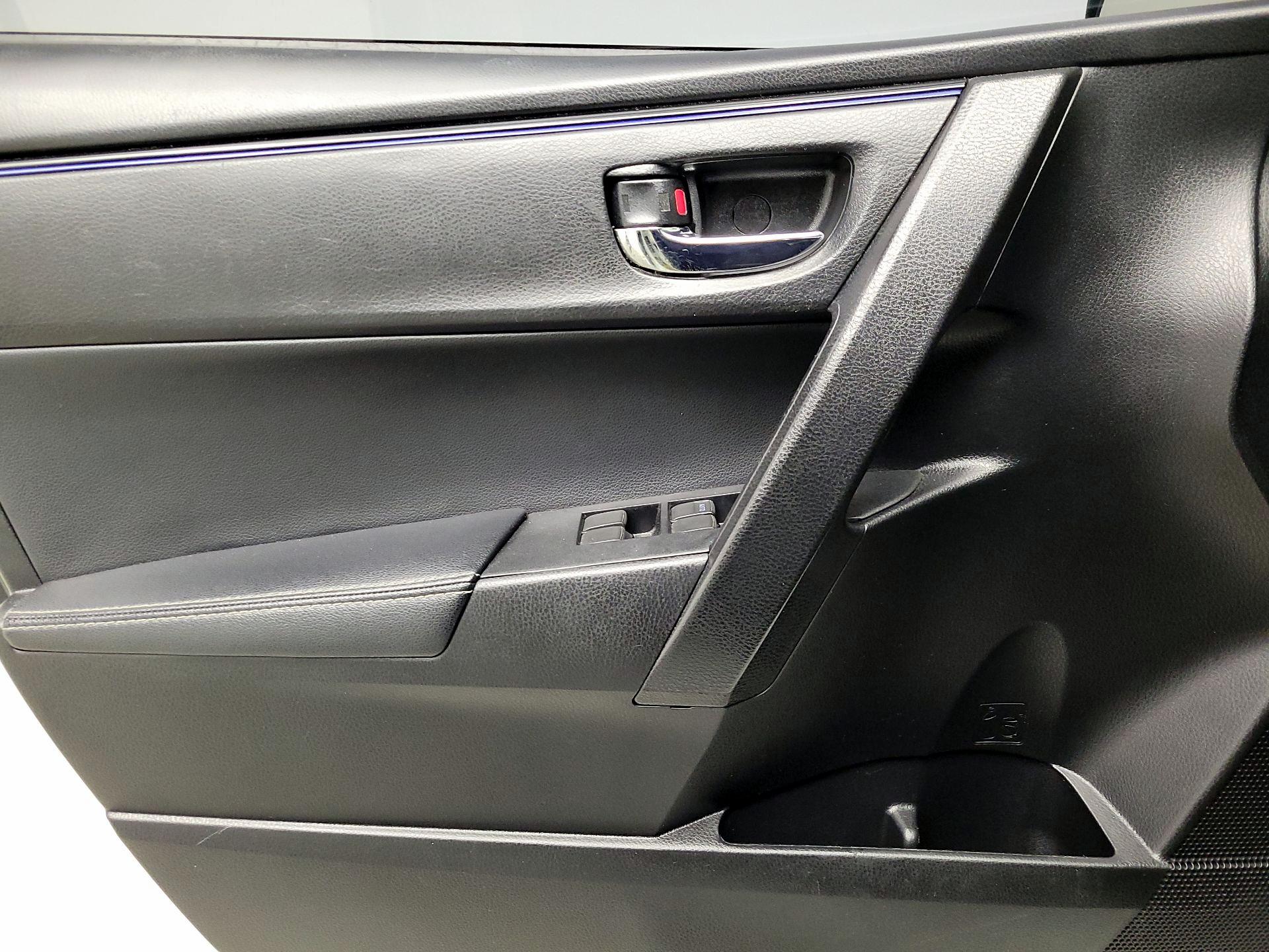 Thumbnail: 2019 Toyota Corolla - 12