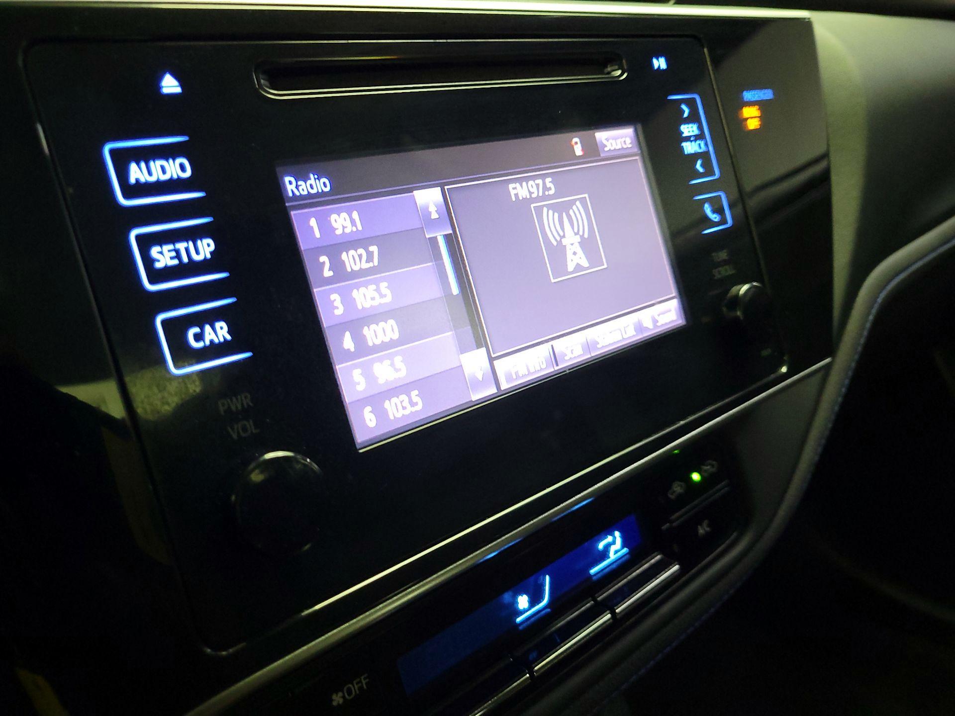 Thumbnail: 2019 Toyota Corolla - 15