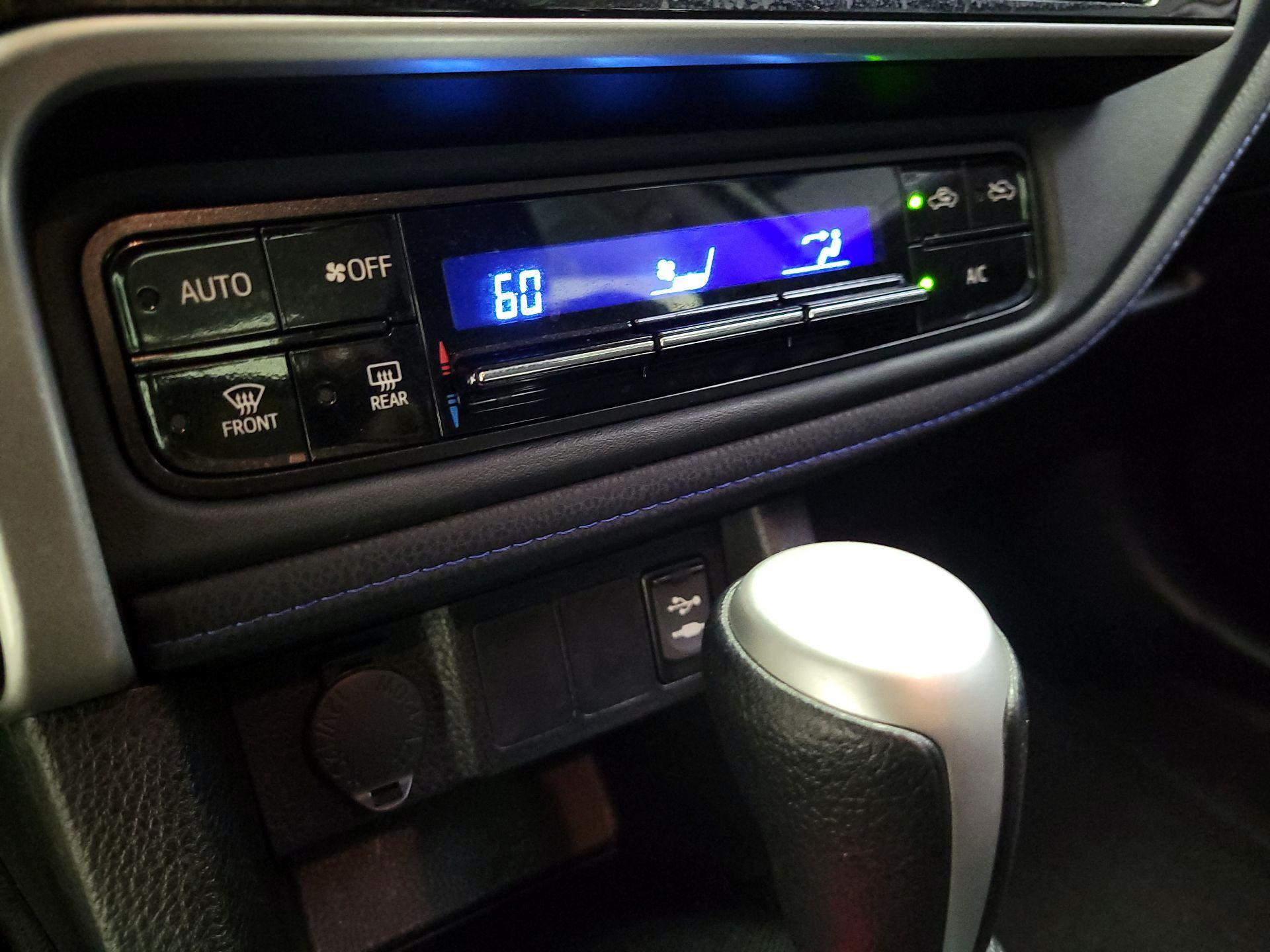 Thumbnail: 2019 Toyota Corolla - 16