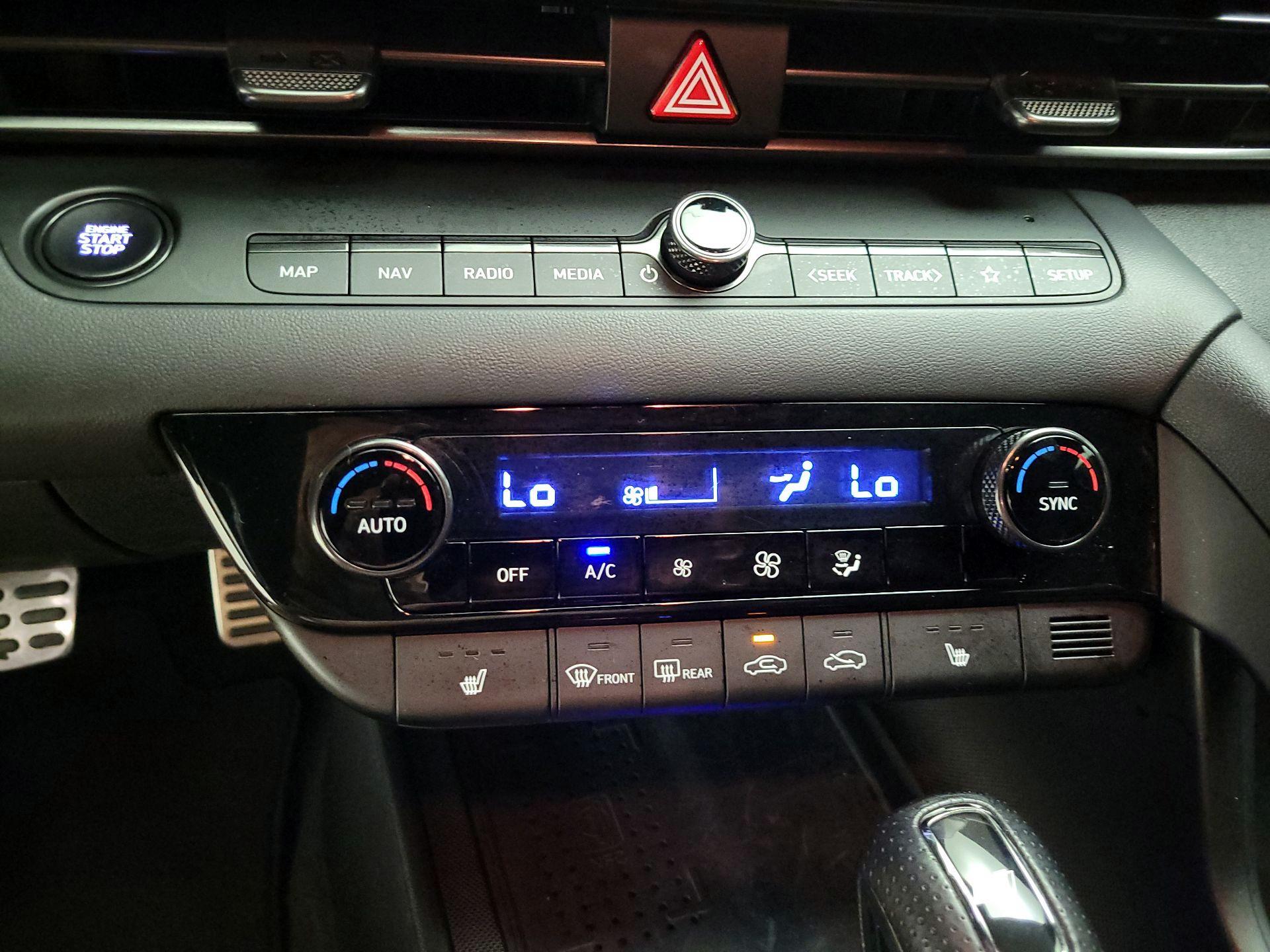 Thumbnail: 2023 Hyundai Elantra - 17