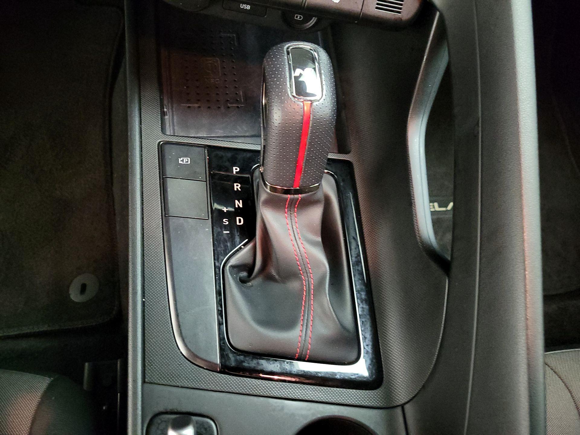 Thumbnail: 2023 Hyundai Elantra - 18