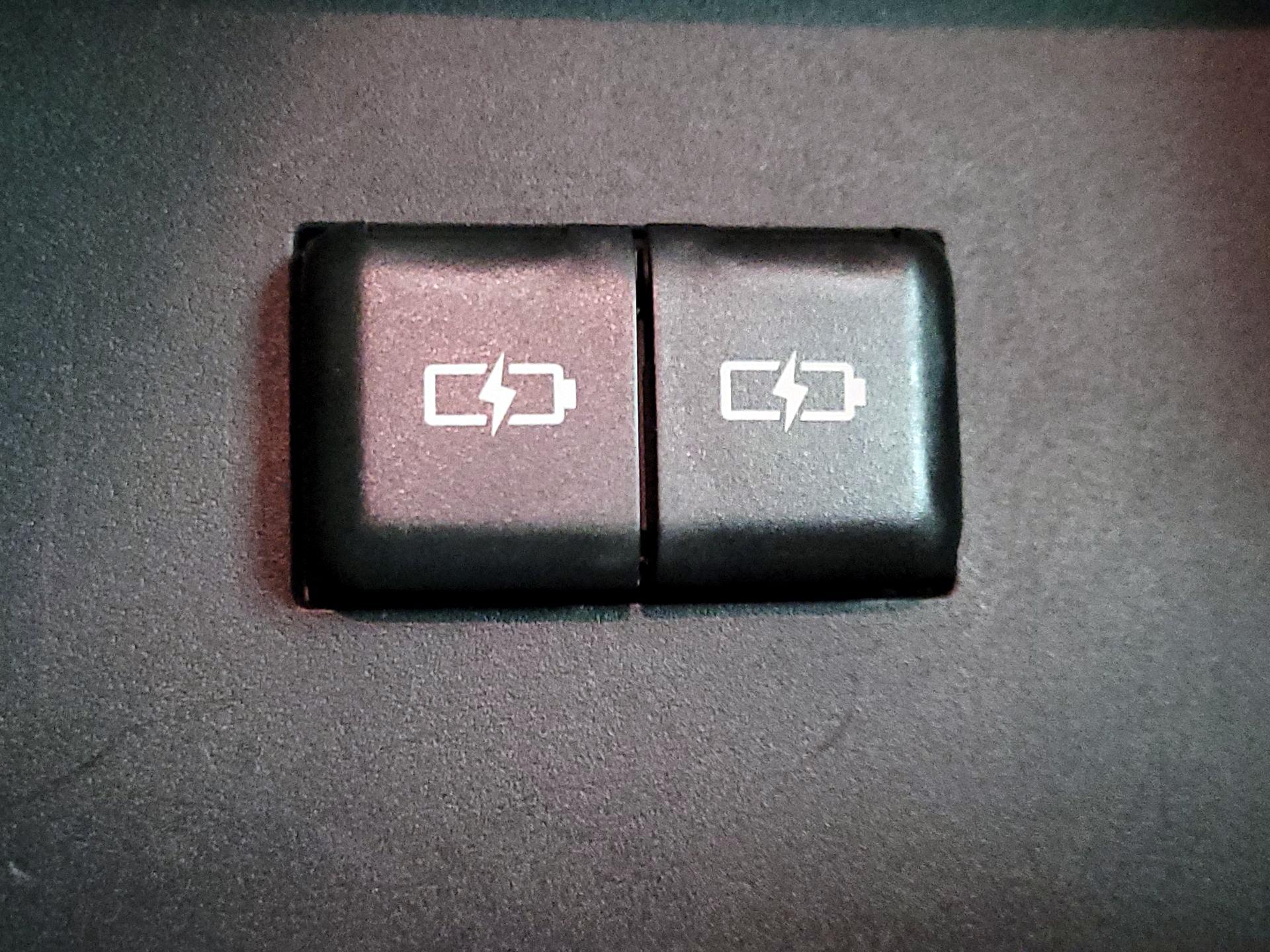 Thumbnail: 2025 Toyota Highlander - 19