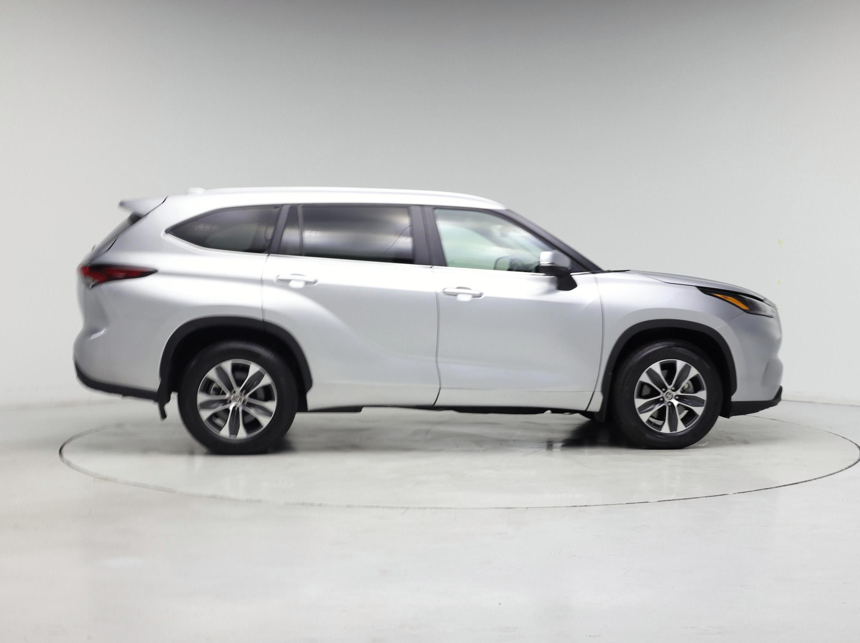 Thumbnail: 2025 Toyota Highlander - 7