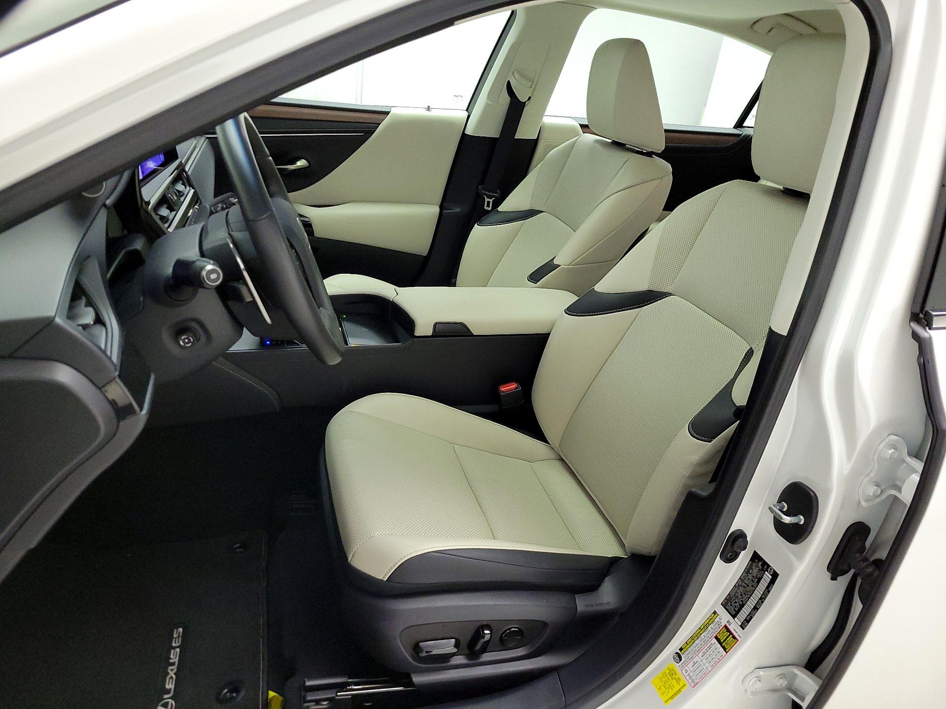 Thumbnail: 2025 Lexus ES - 11