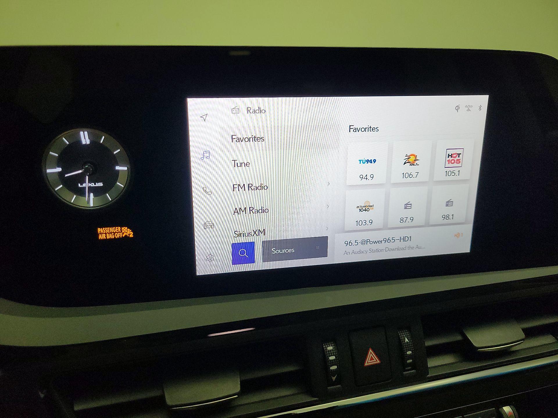 Thumbnail: 2025 Lexus ES - 16