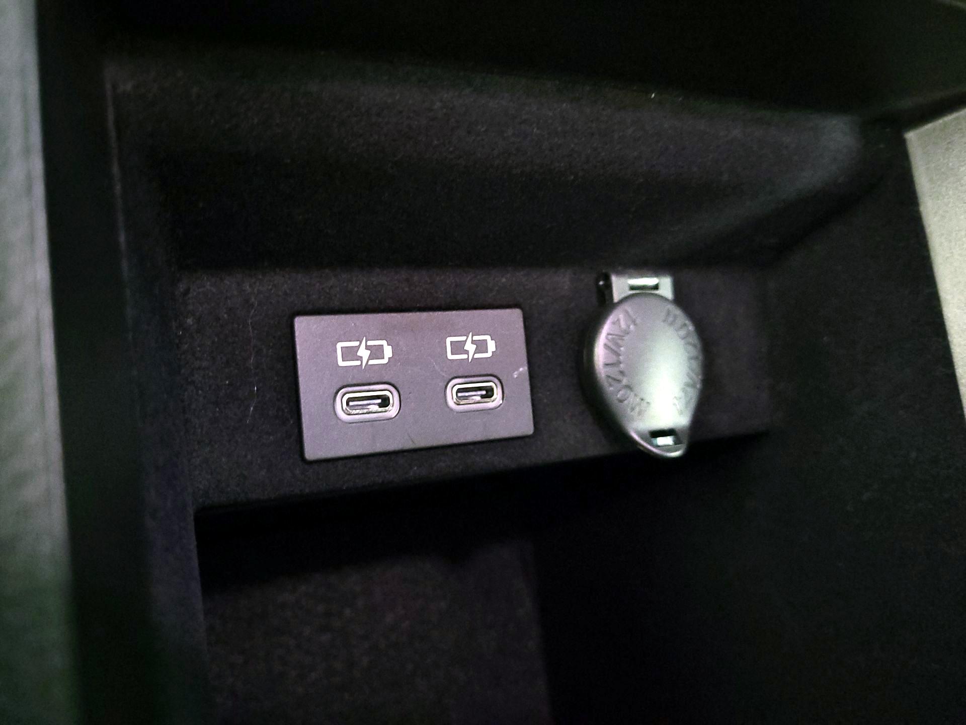 Thumbnail: 2025 Lexus ES - 19