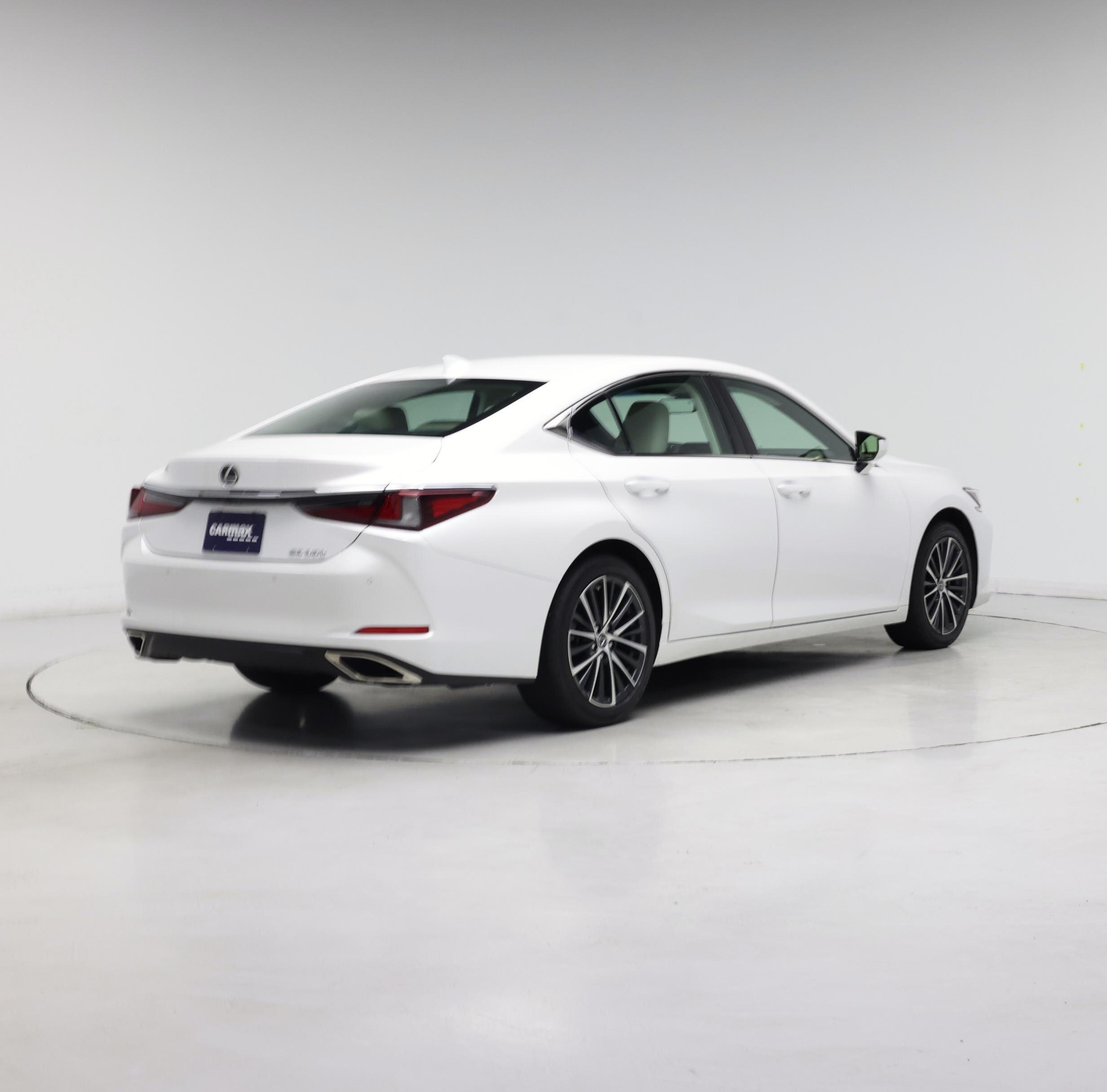 Thumbnail: 2025 Lexus ES - 8