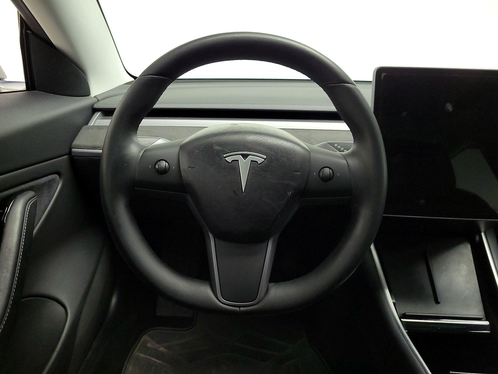 Thumbnail: 2019 Tesla Model 3 - 10