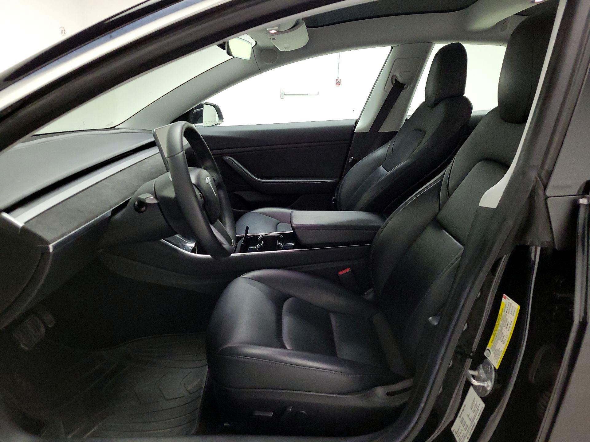 Thumbnail: 2019 Tesla Model 3 - 11