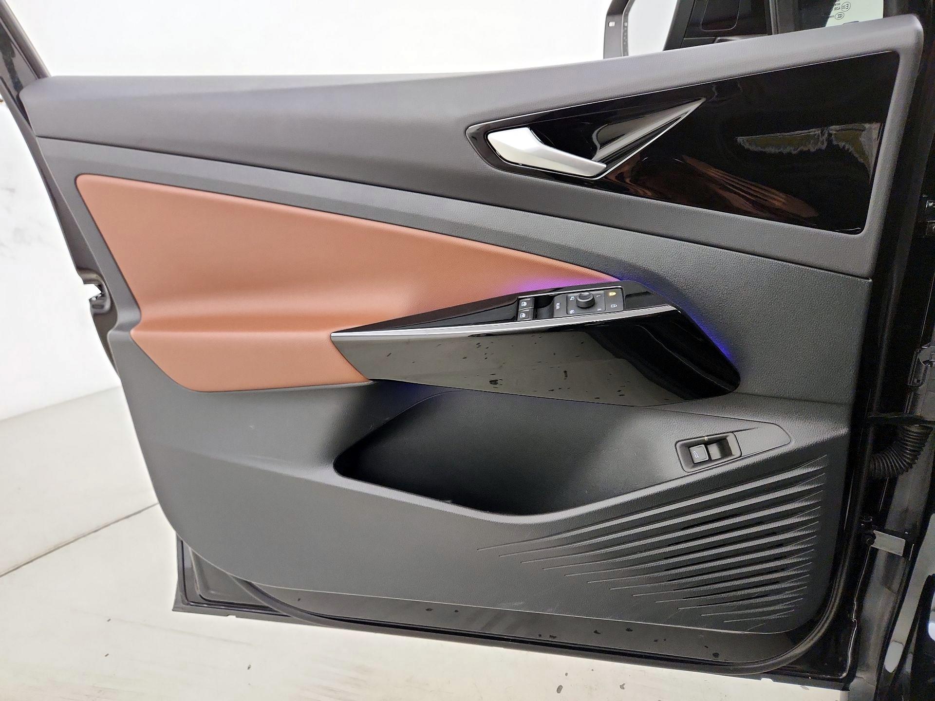 Thumbnail: 2022 Volkswagen ID.4 - 12