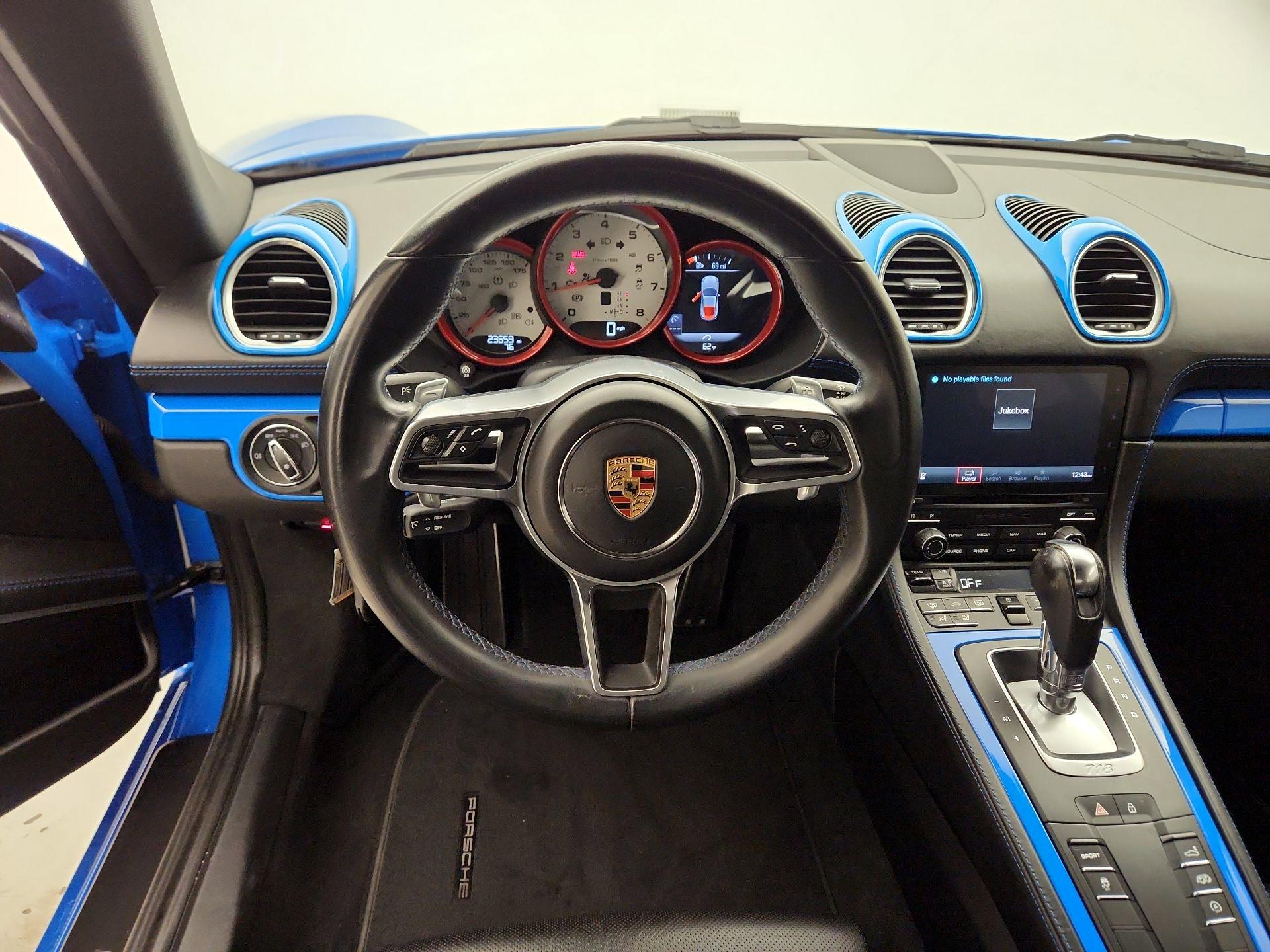 Thumbnail: 2022 Porsche 718 Cayman - 10