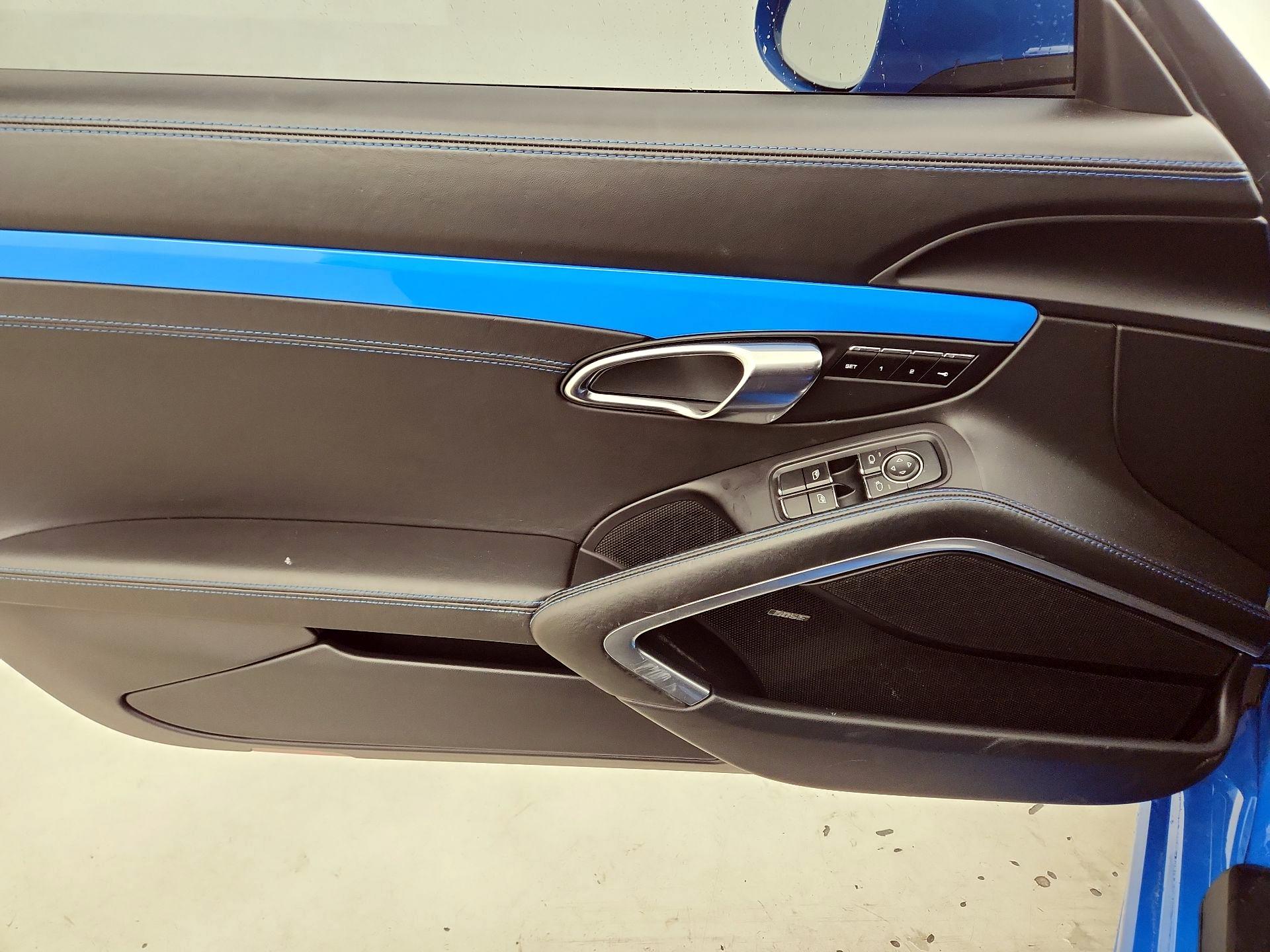 Thumbnail: 2022 Porsche 718 Cayman - 12