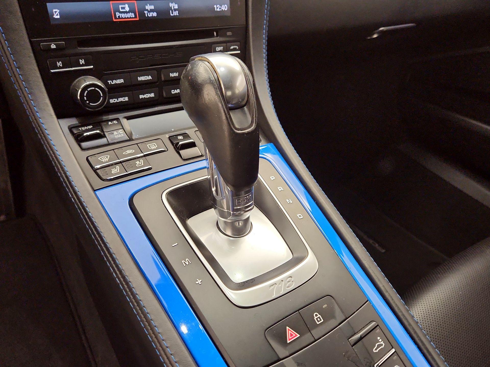 Thumbnail: 2022 Porsche 718 Cayman - 17