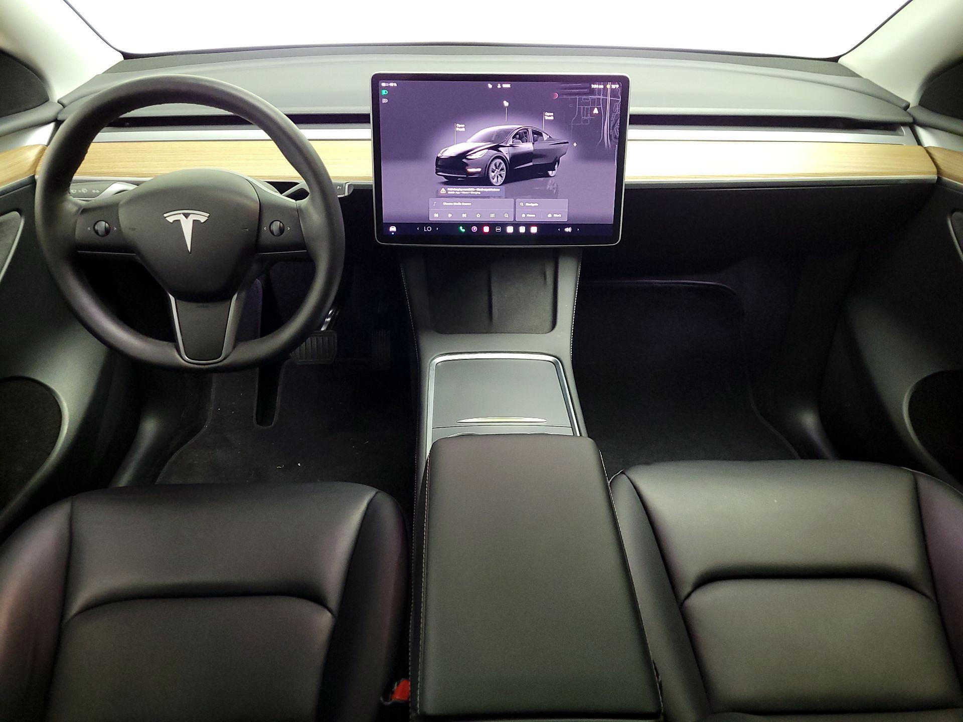 Thumbnail: 2025 Tesla Model Y - 9