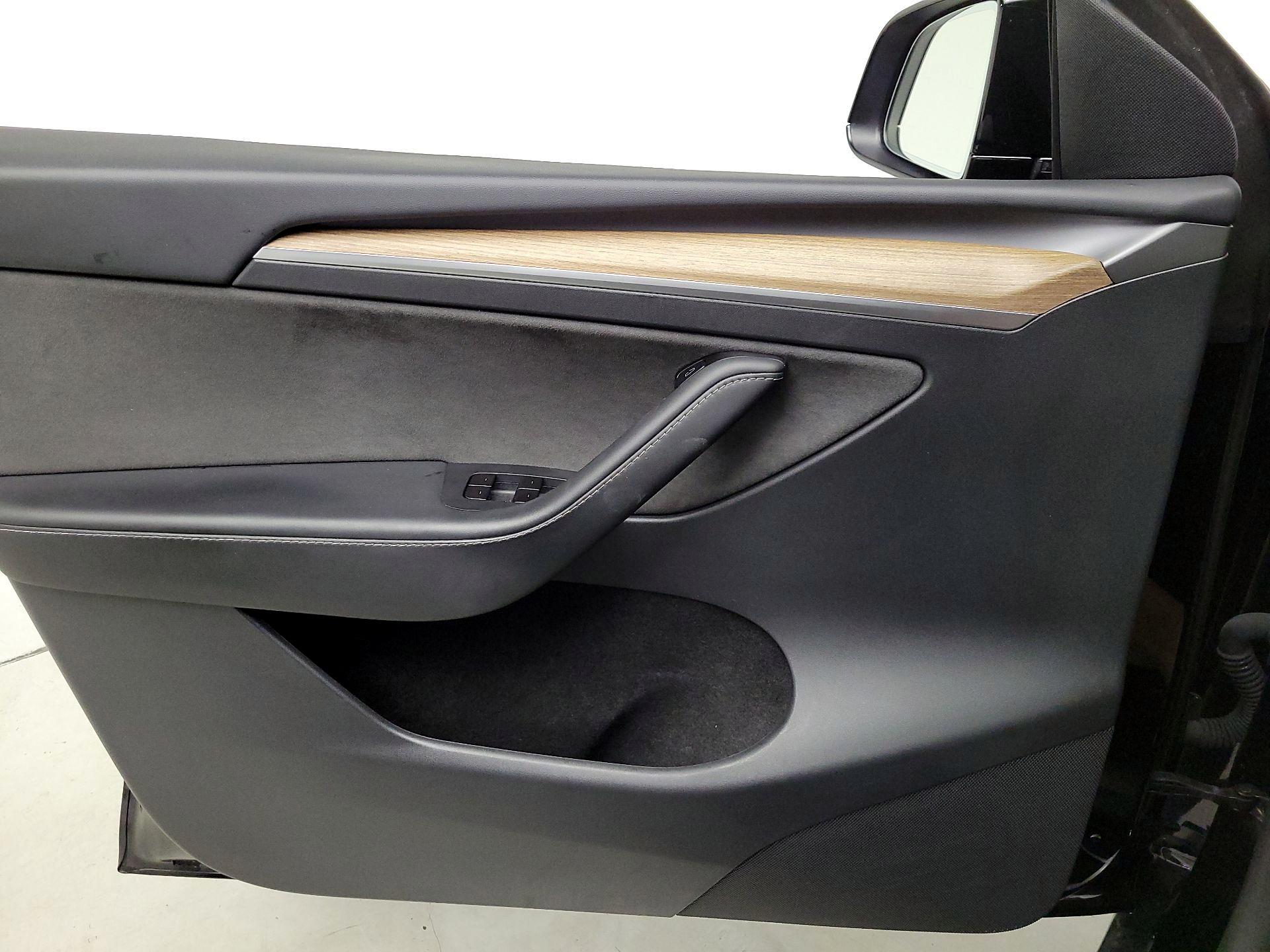 Thumbnail: 2025 Tesla Model Y - 12