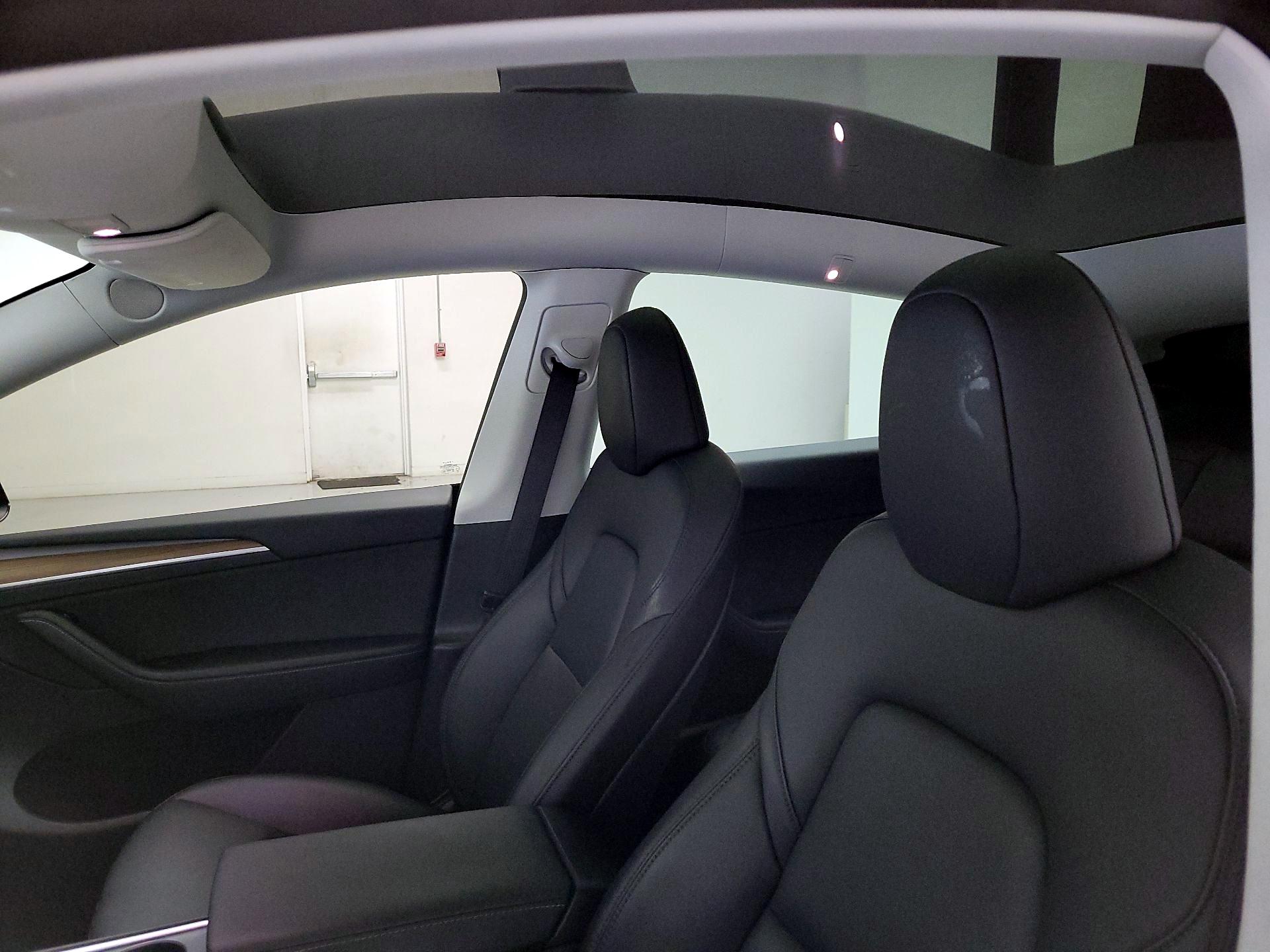 Thumbnail: 2025 Tesla Model Y - 19