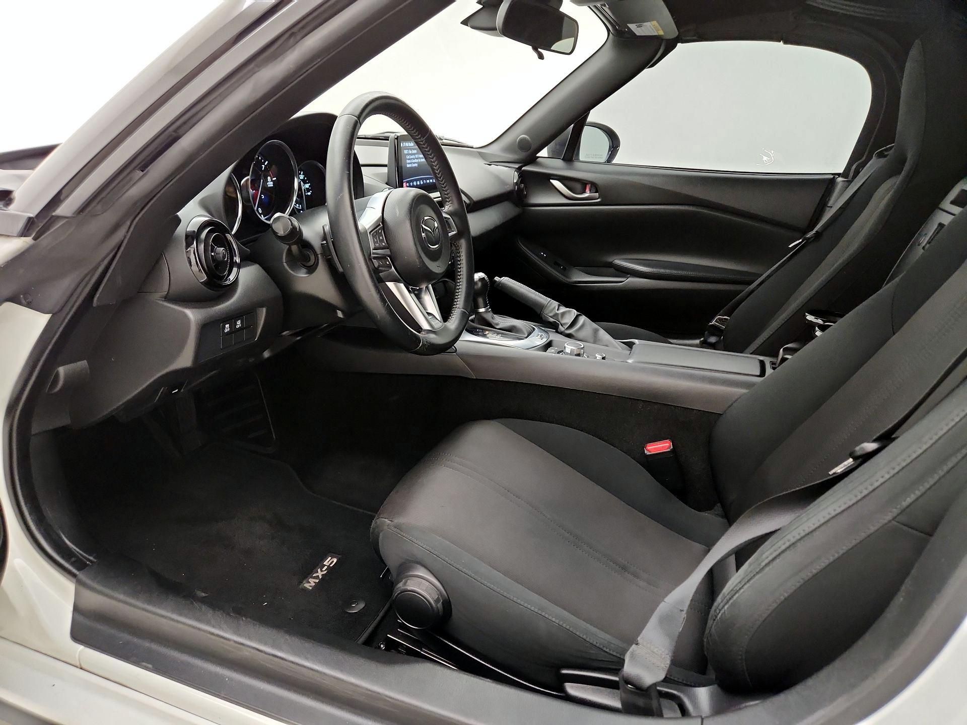 Thumbnail: 2021 Mazda MX-5 Miata - 11