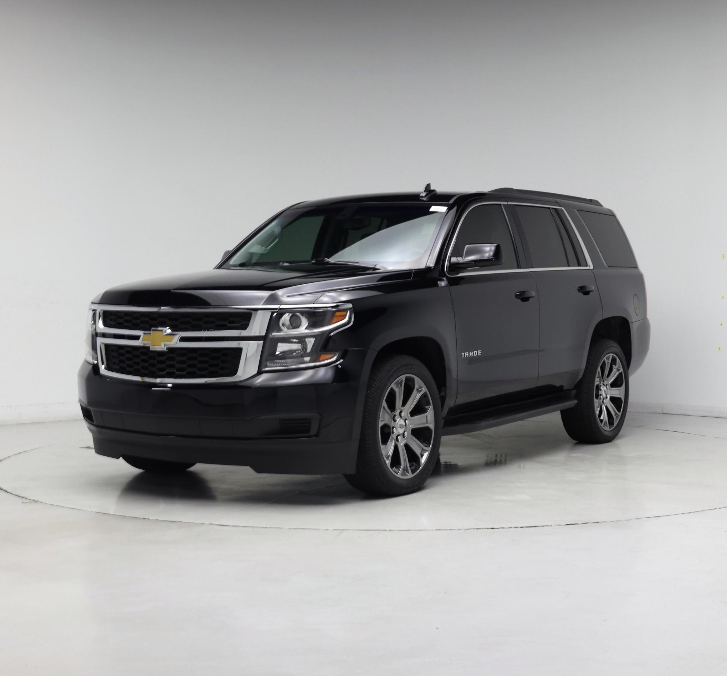 Thumbnail: 2019 Chevrolet Tahoe - 4