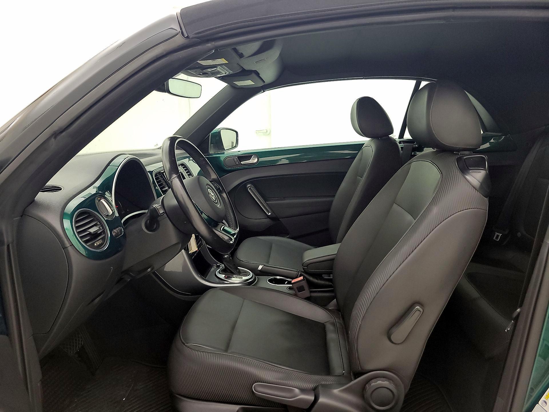 Thumbnail: 2017 Volkswagen Beetle - 9