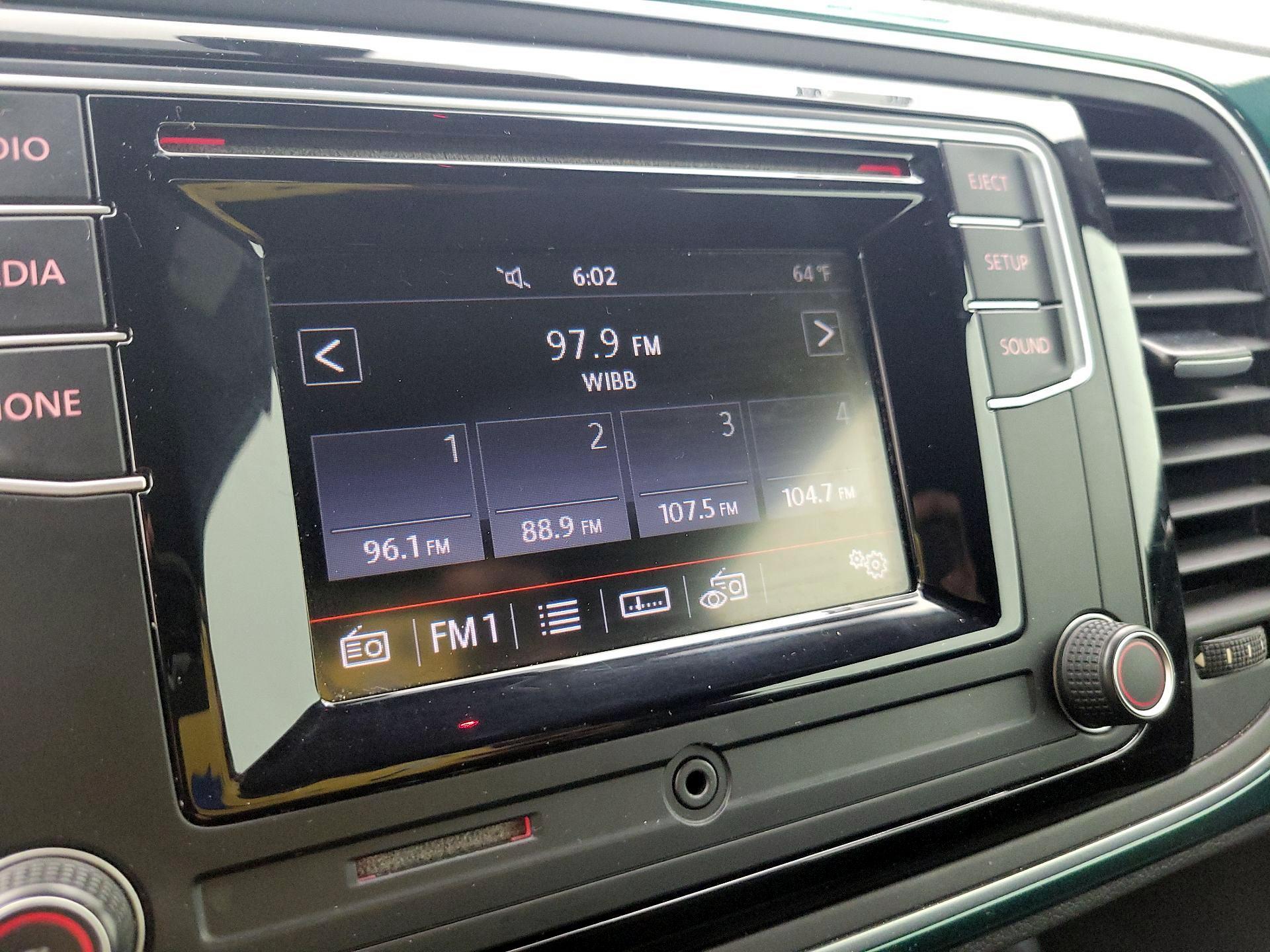 Thumbnail: 2017 Volkswagen Beetle - 13