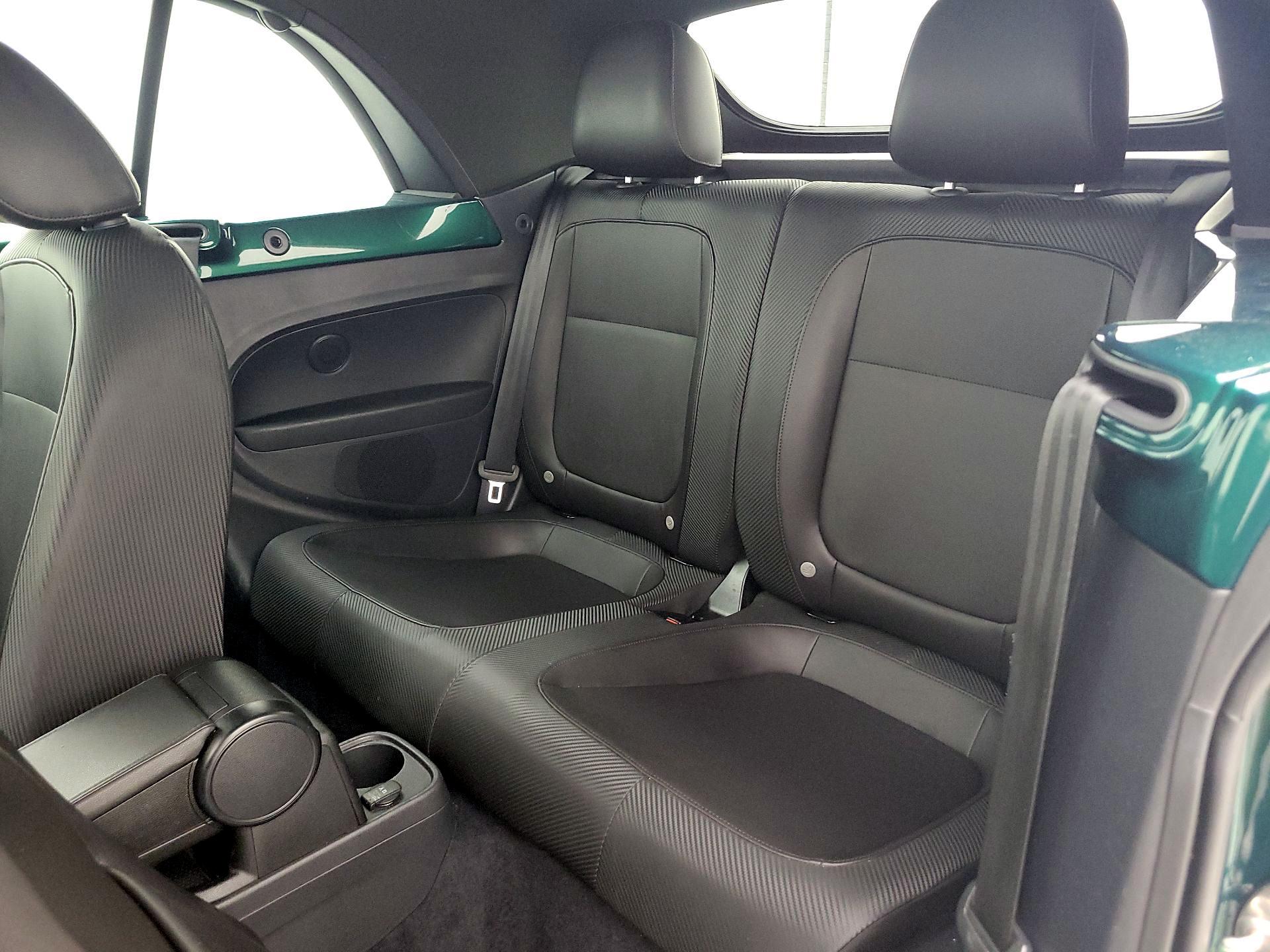 Thumbnail: 2017 Volkswagen Beetle - 17