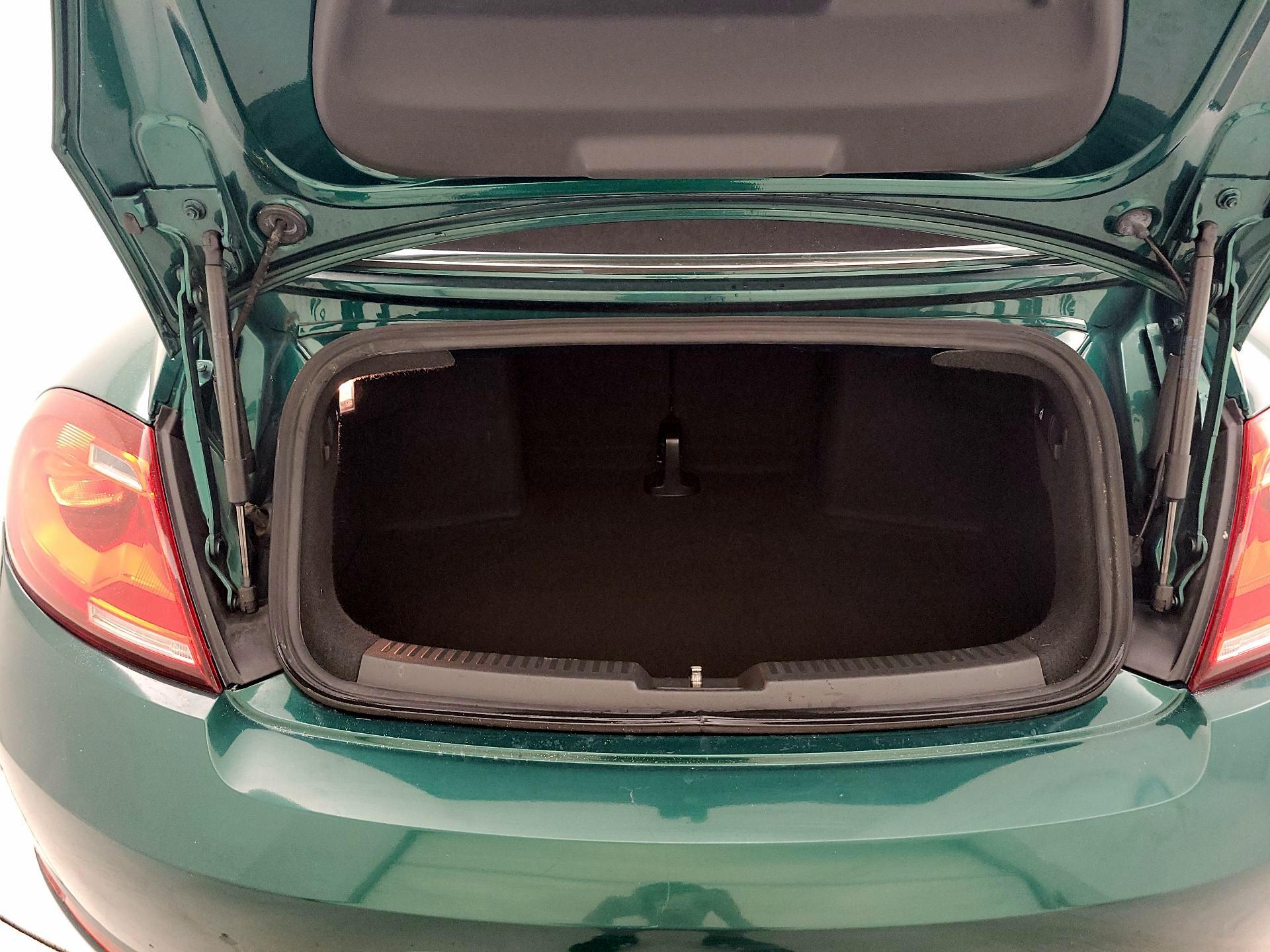 Thumbnail: 2017 Volkswagen Beetle - 18