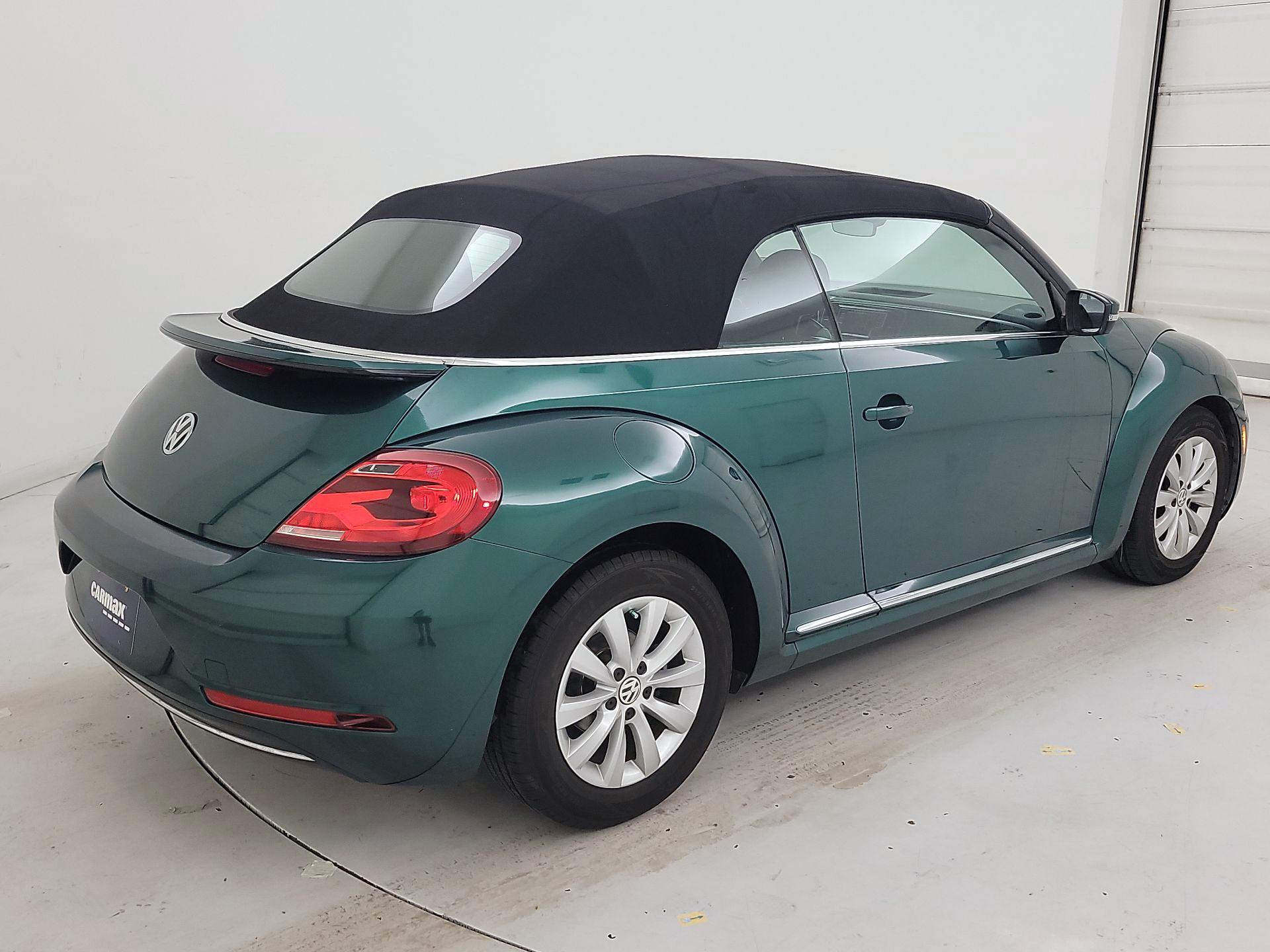 Thumbnail: 2017 Volkswagen Beetle - 5