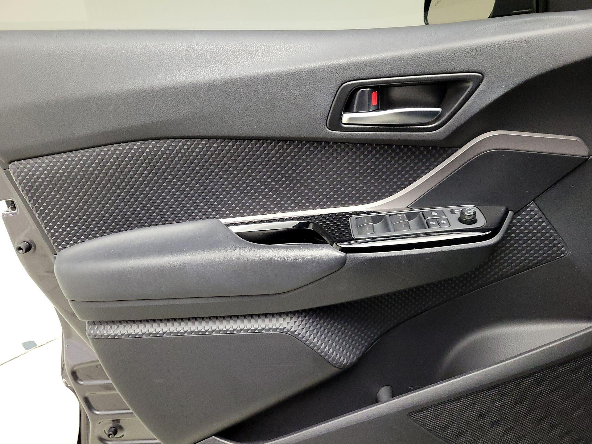 Thumbnail: 2021 Toyota C-HR - 12