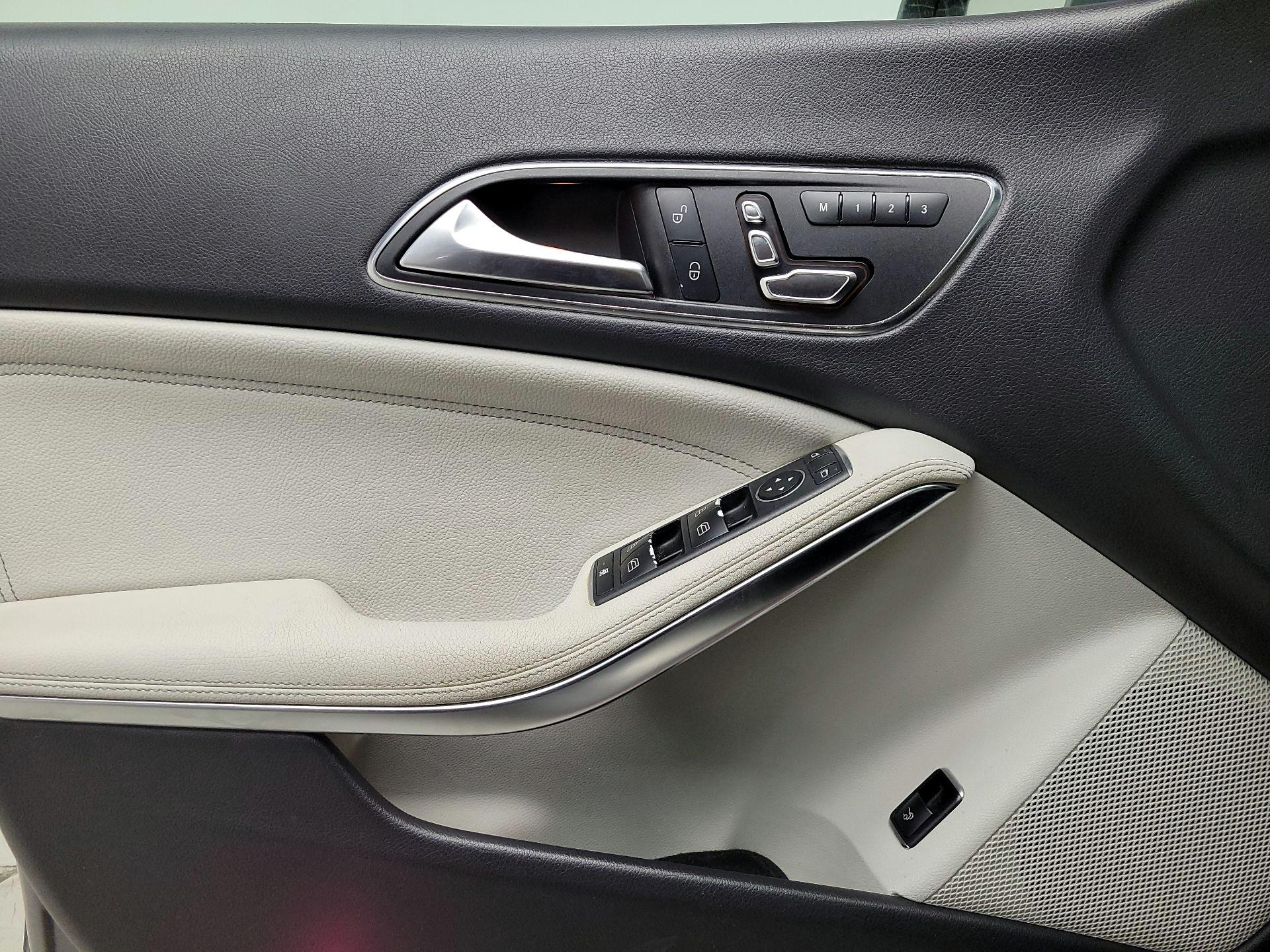 Thumbnail: 2018 Mercedes-Benz CLA - 12